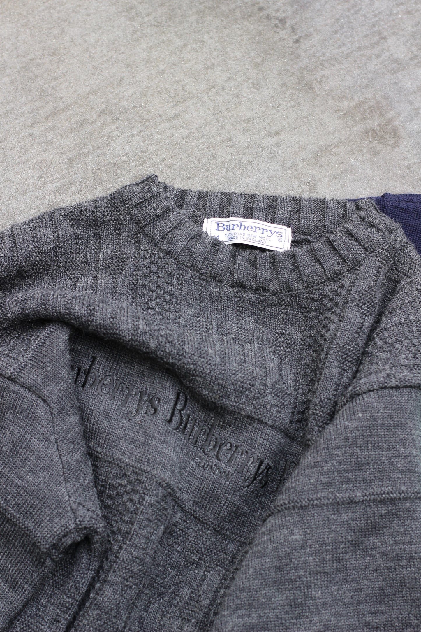 Men's Burberry sweater x8点