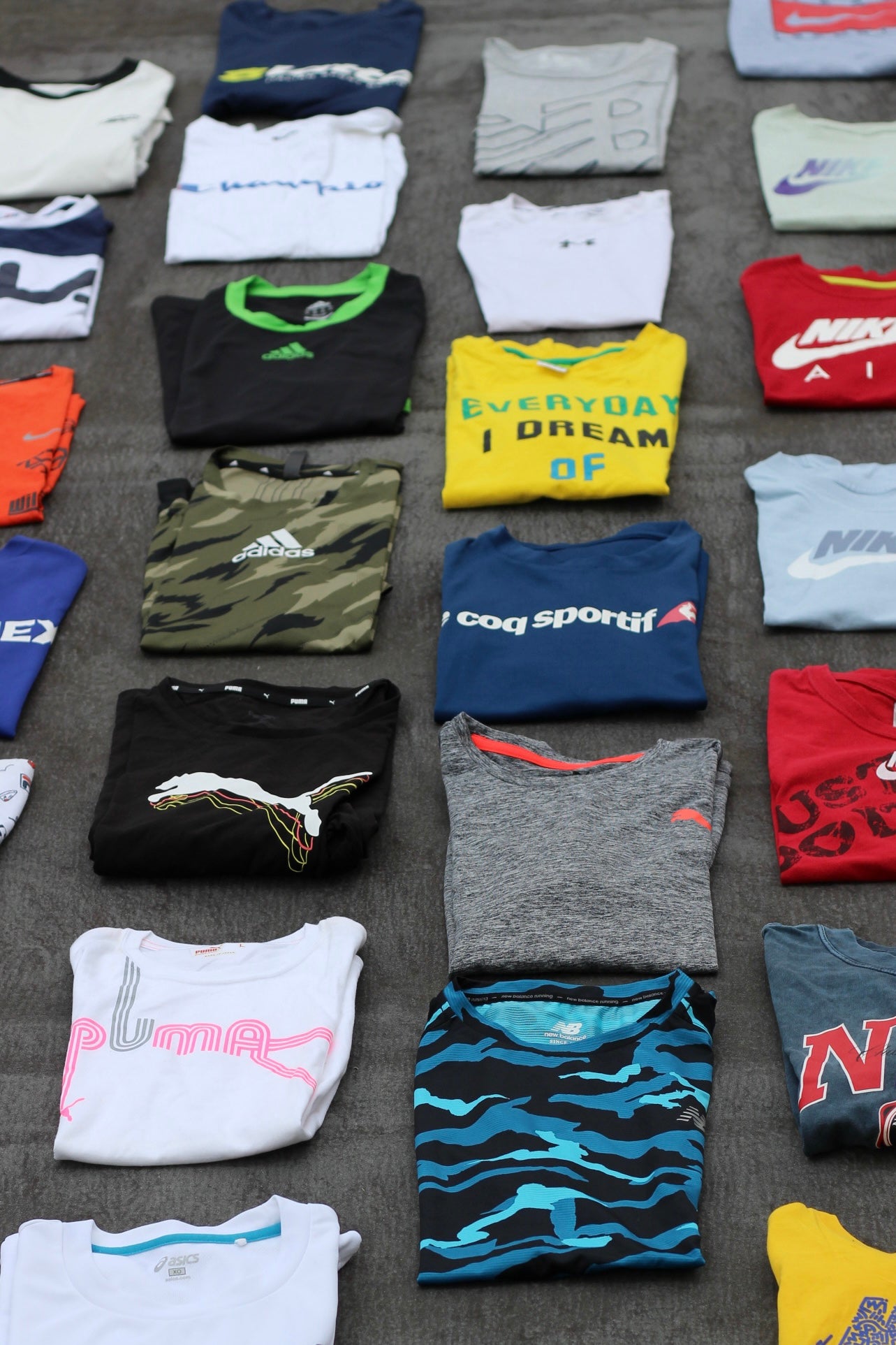 Sports Brand T-Shirt x100点