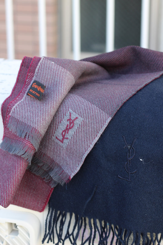 Yves Saint Laurent Muffler x2点