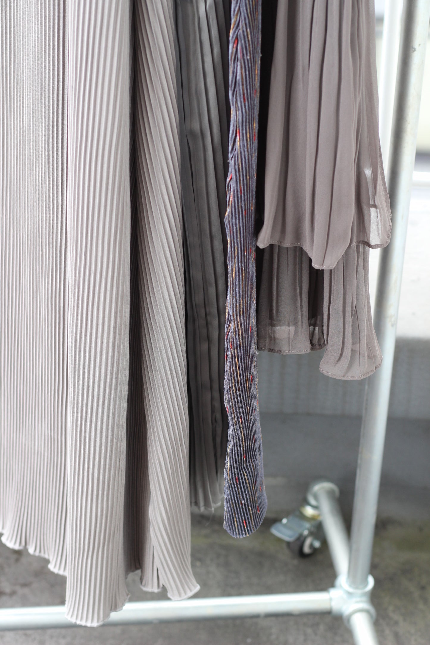 Vintage Pleats Grey No Sleeve One-Piece x4点