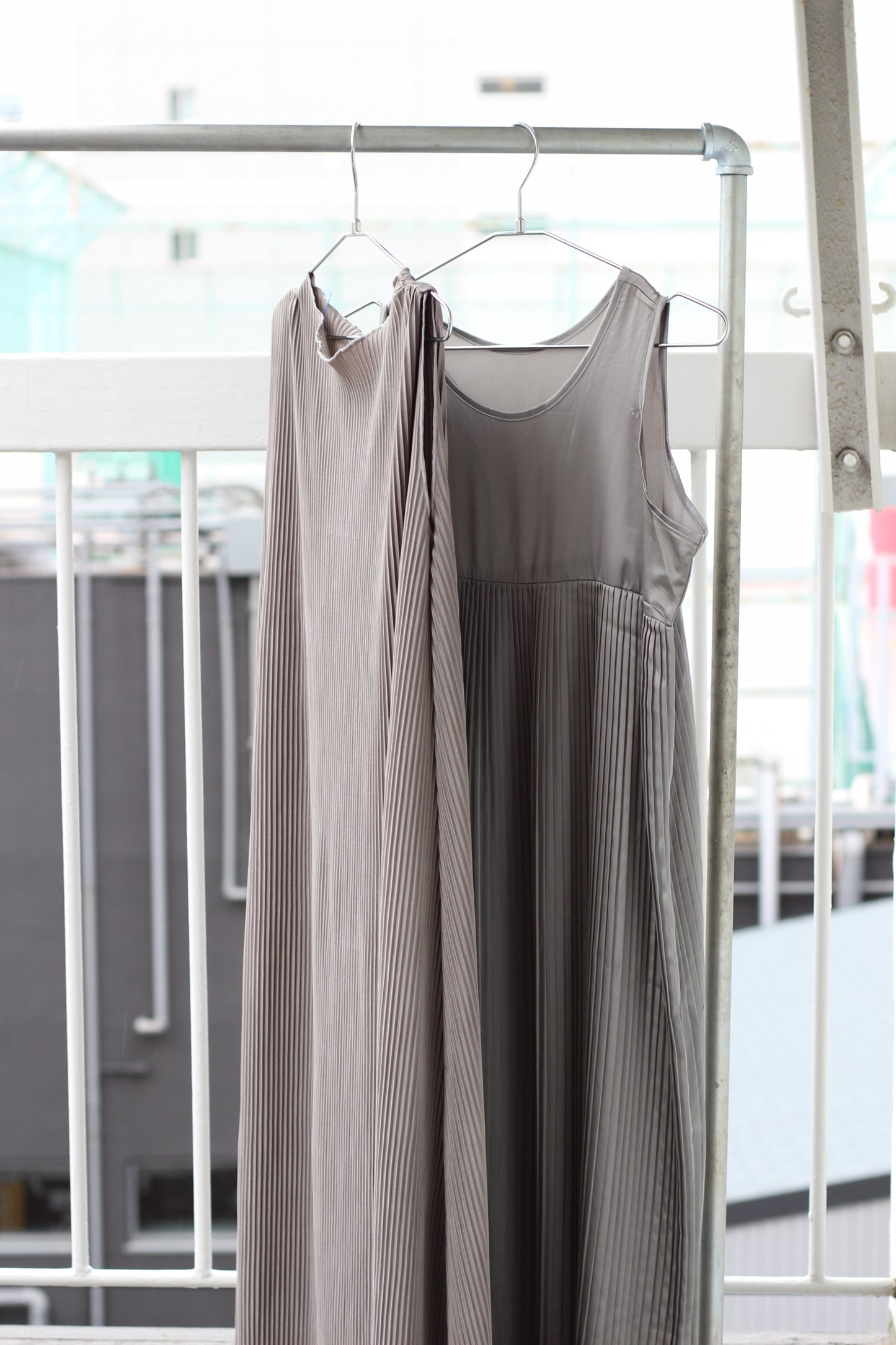 Vintage Pleats Grey No Sleeve One-Piece x4点