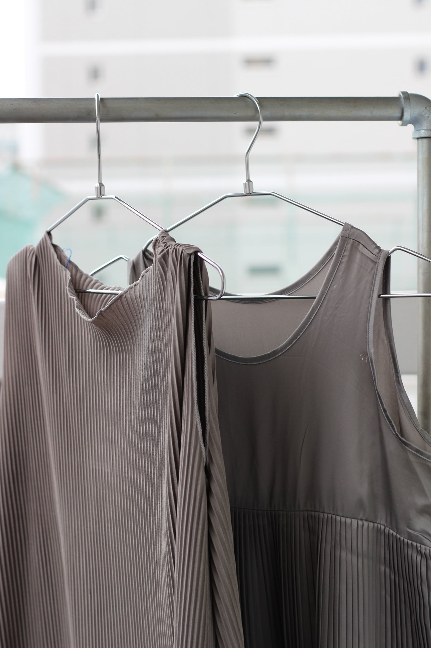 Vintage Pleats Grey No Sleeve One-Piece x4点