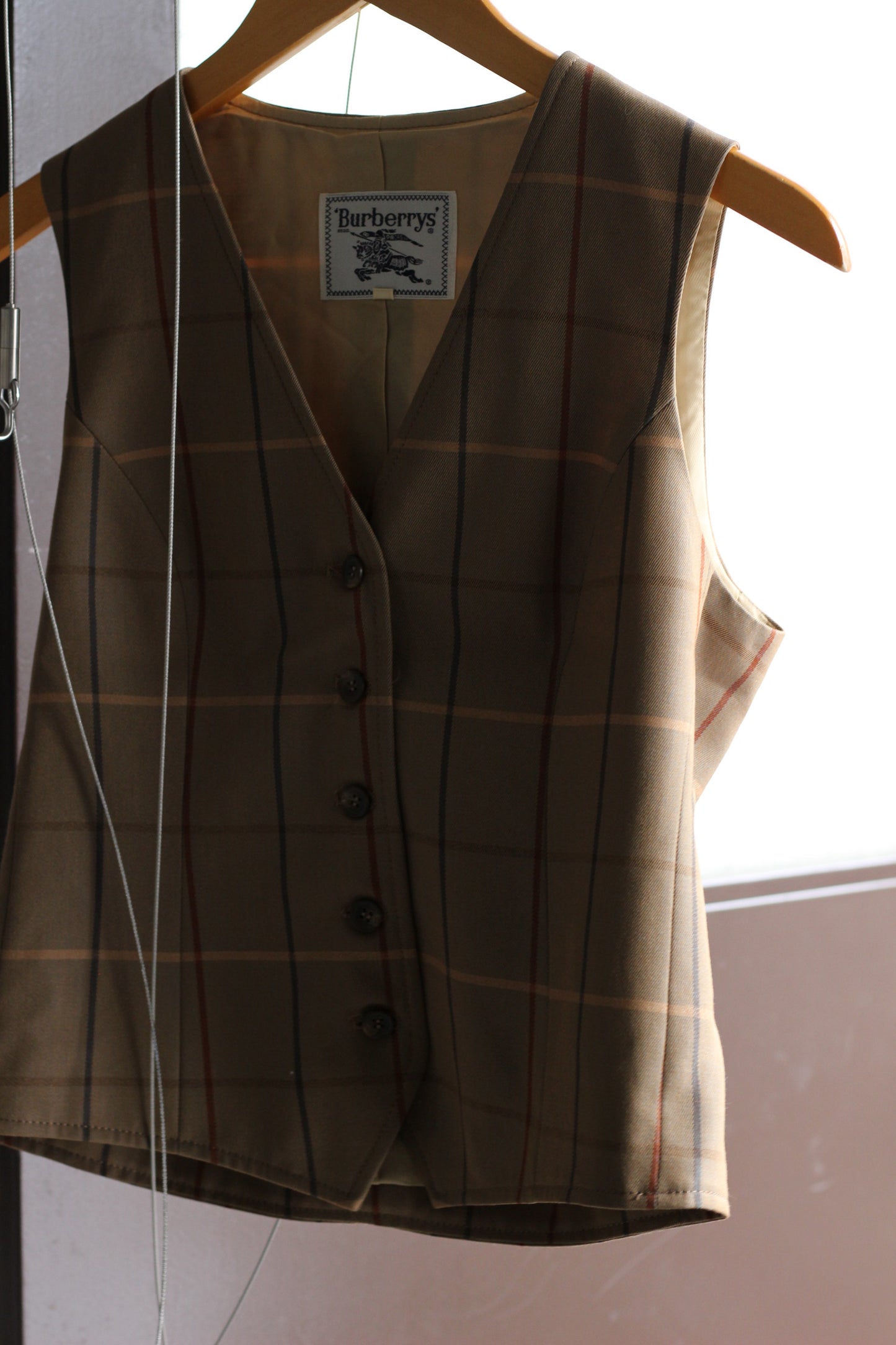 Burberry Tops x4点