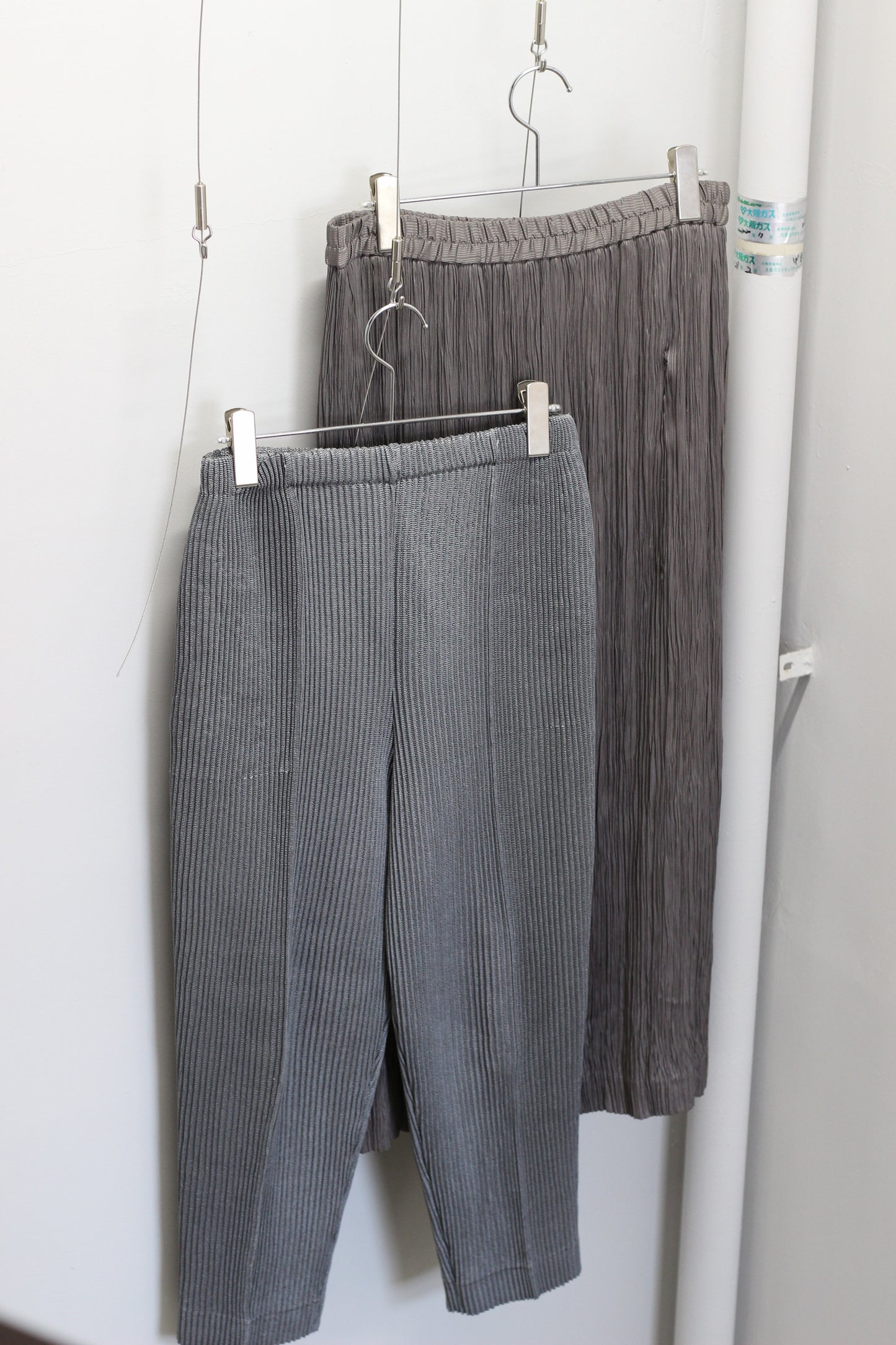 Vintage Grey Pleats Skirt & Bottoms x2点