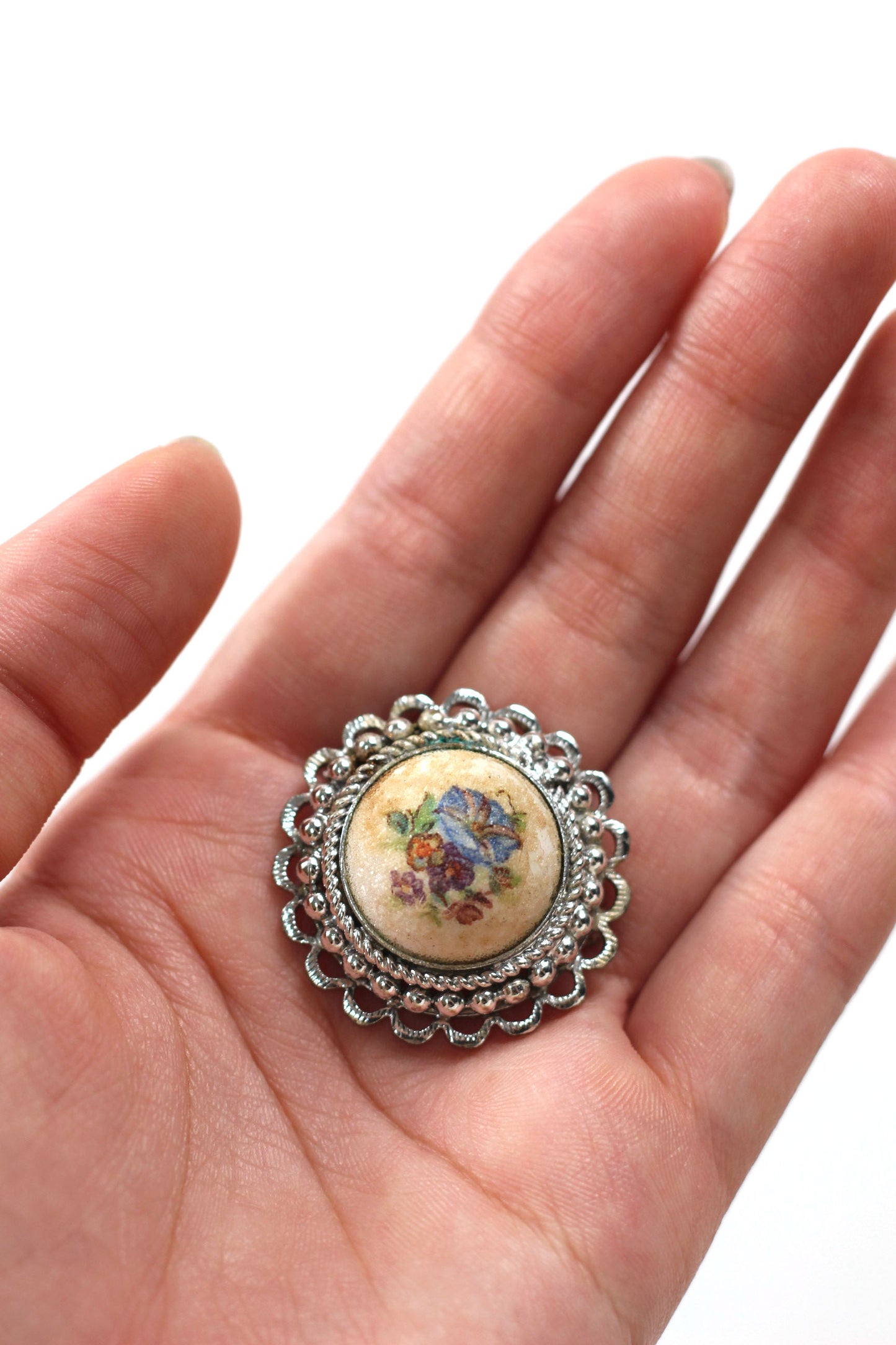 Vintage flower brooch 花の楽園
