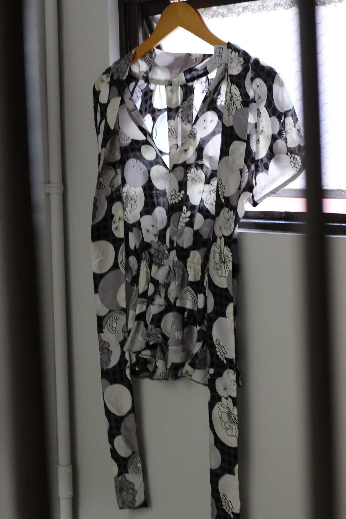Vintage Women's Made In Italy Monochrome Design Top x2点