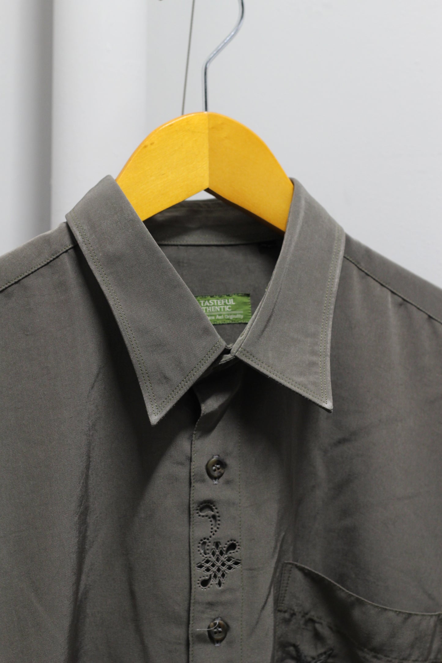 Men's Vintage Placket Embroidered Drape Long Sleeve Shirt x2点