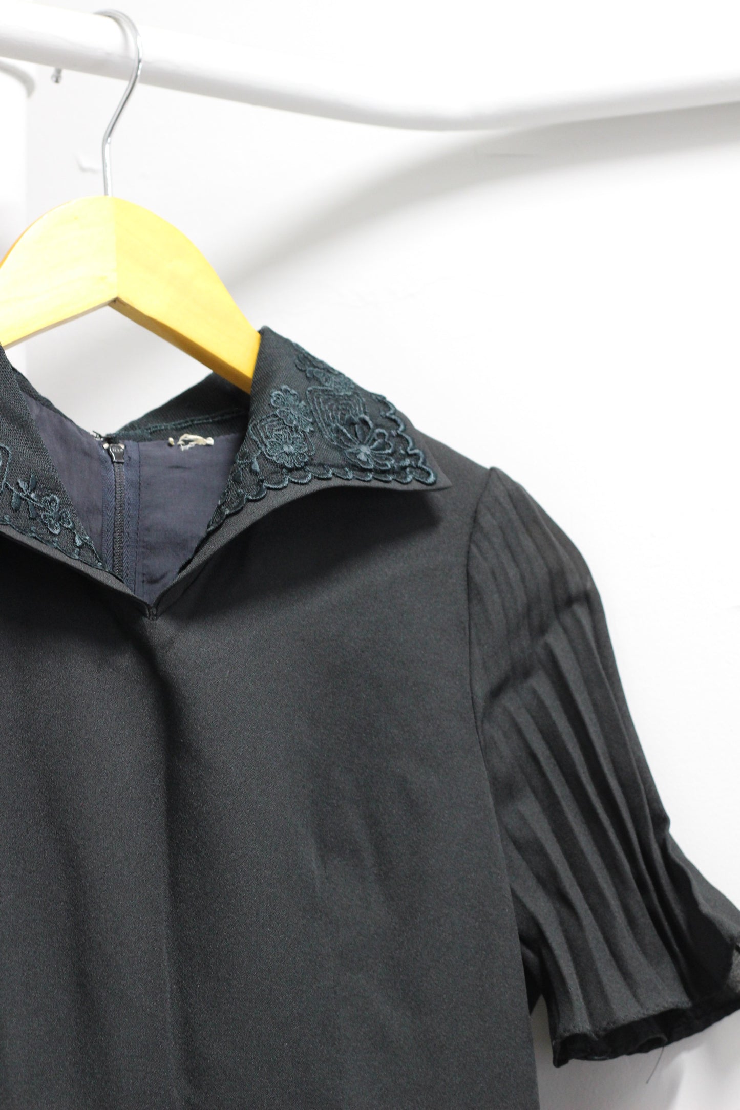 Vintage Black Embroidery Short Sleeve One-Piece x3点