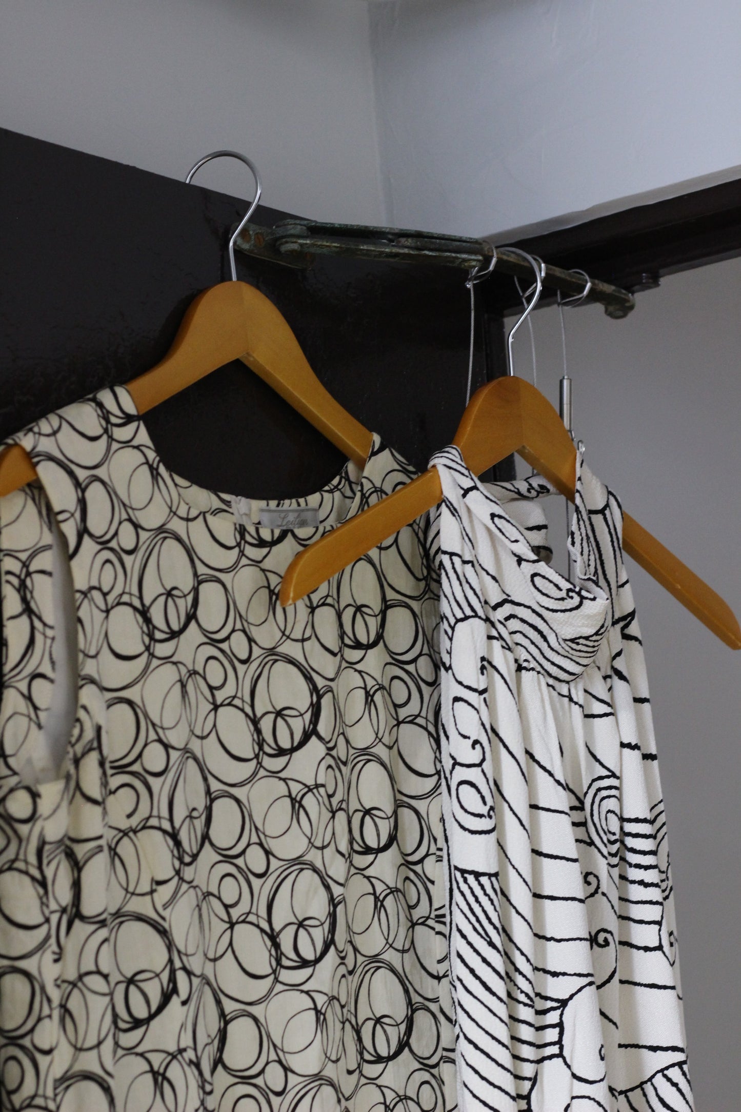 Vintage White Design No Sleeve One-Piece x2点