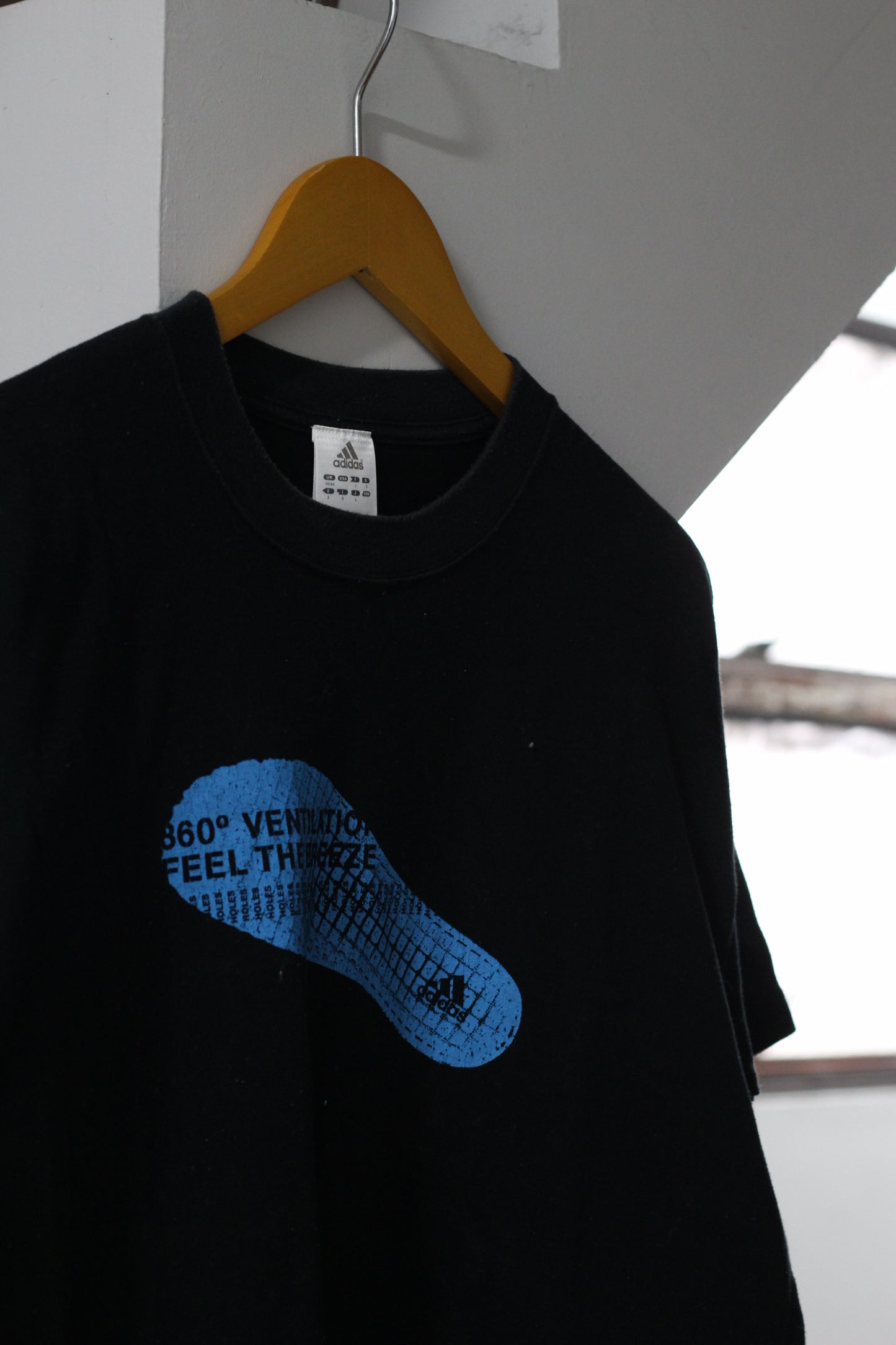Old adidas Y2K Cyber&Tech Graphic T-Shirt x4点