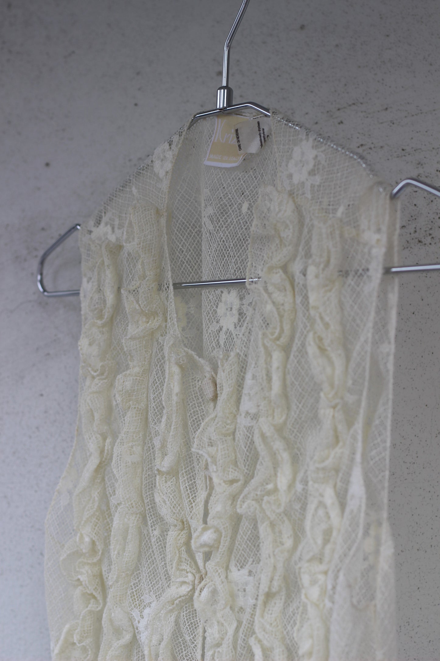 Vintage White No Sleeve Blouse x7点