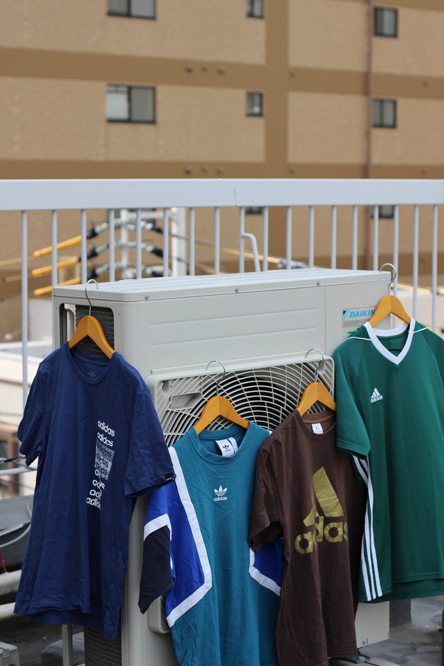adidas Color Logo T-Shirt x11点