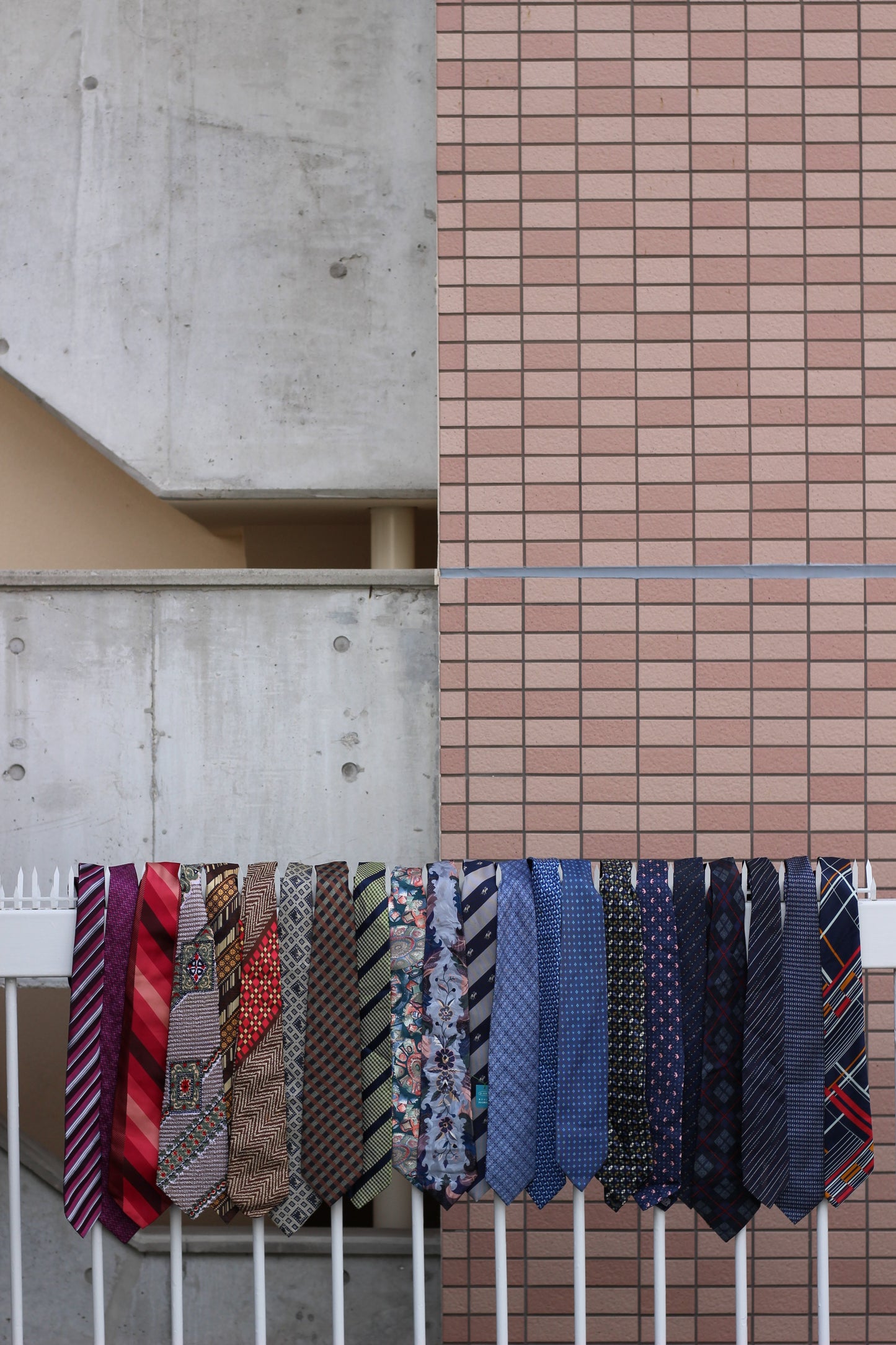 Design Tie x492点