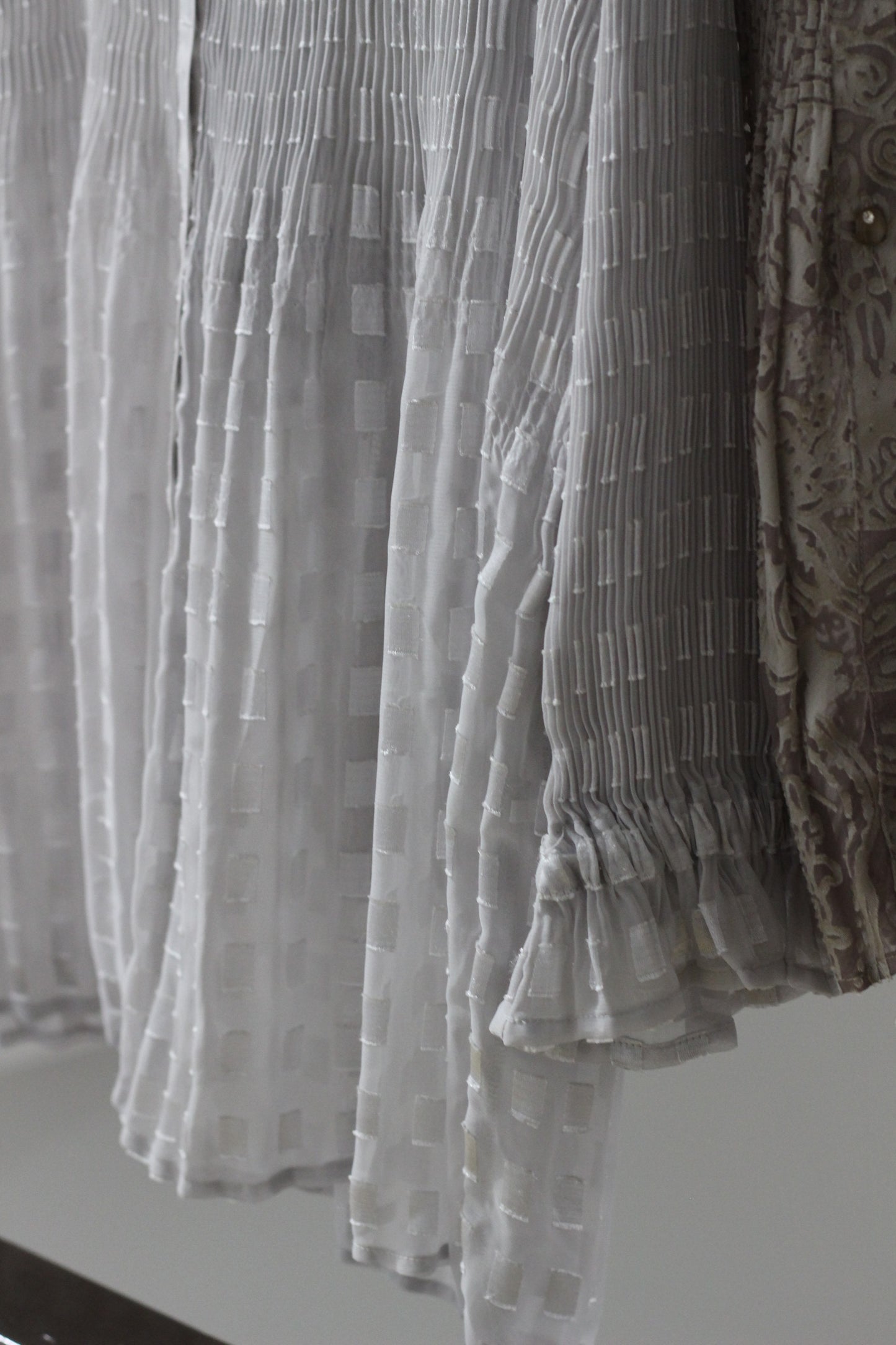 Vintage Pleats Jacquard Long Sleeve Blouse x2点