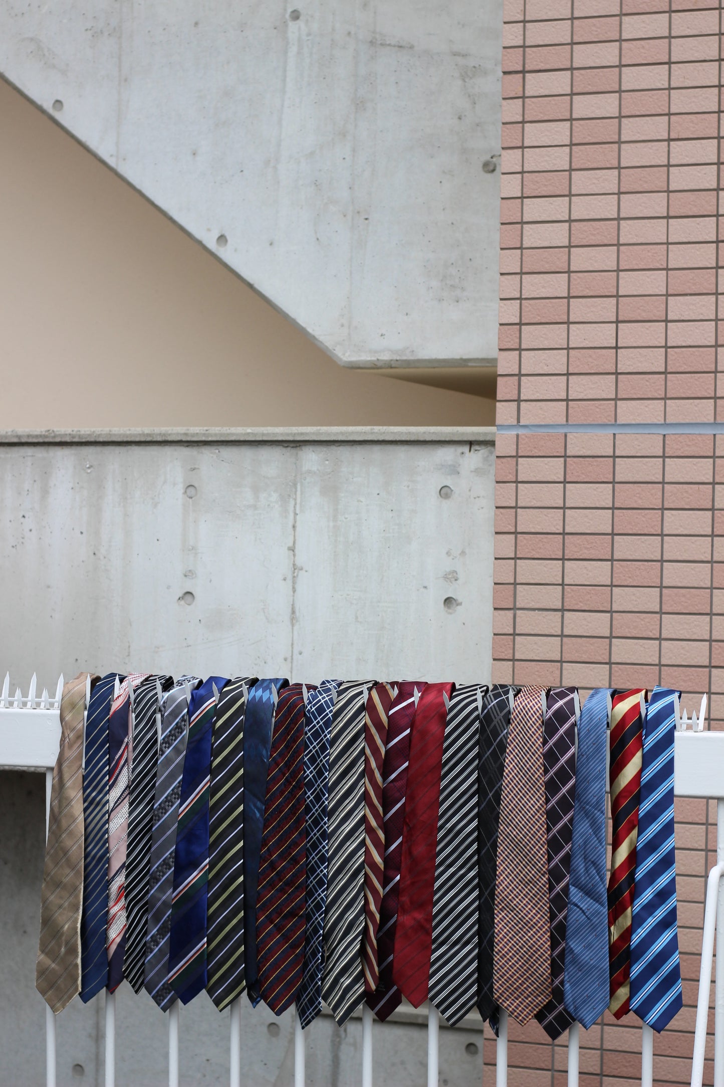 Design Tie x492点