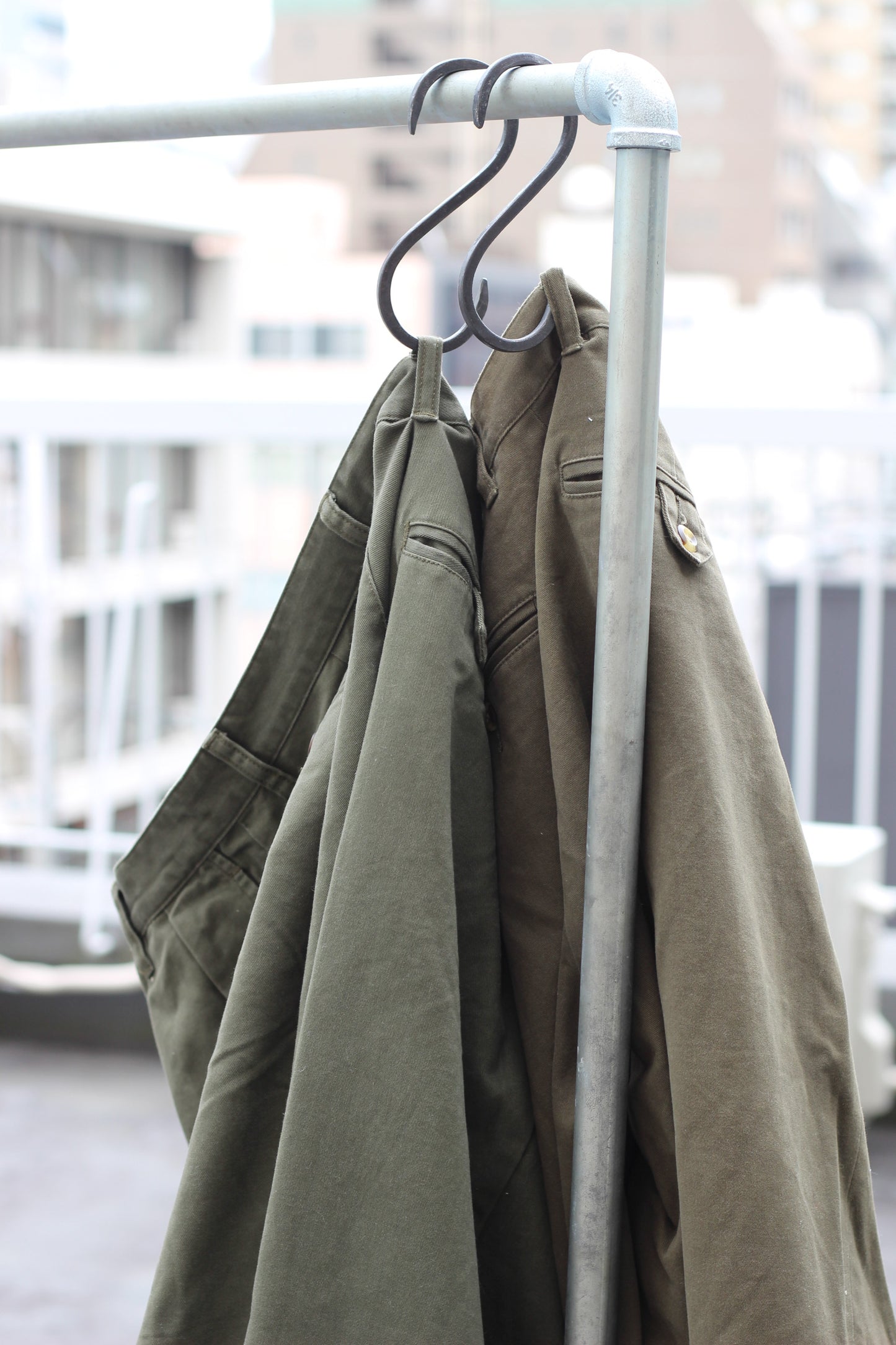 90's Tommy Hilfiger Khaki wide Bottoms x2点