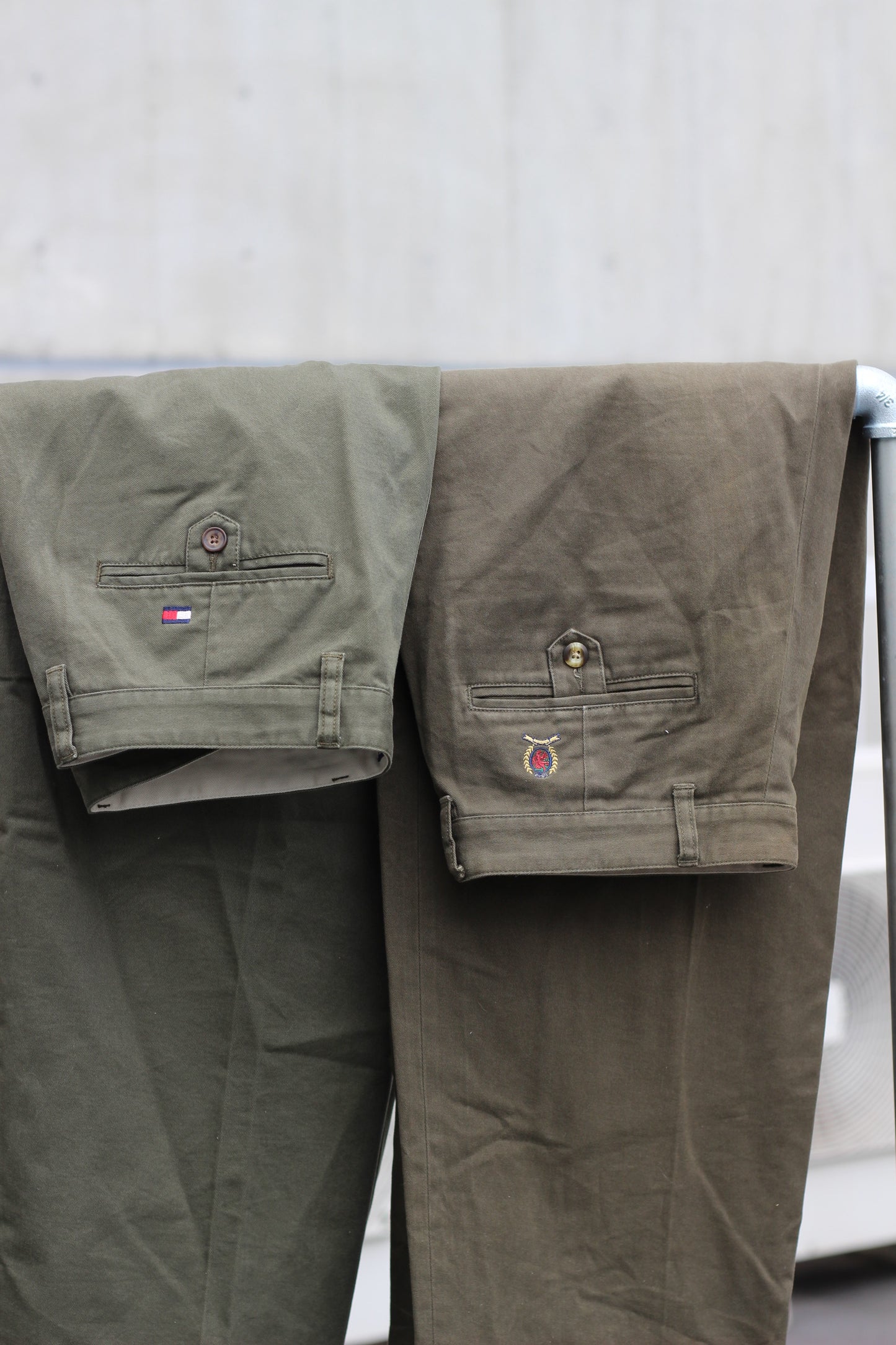 90's Tommy Hilfiger Khaki wide Bottoms x2点