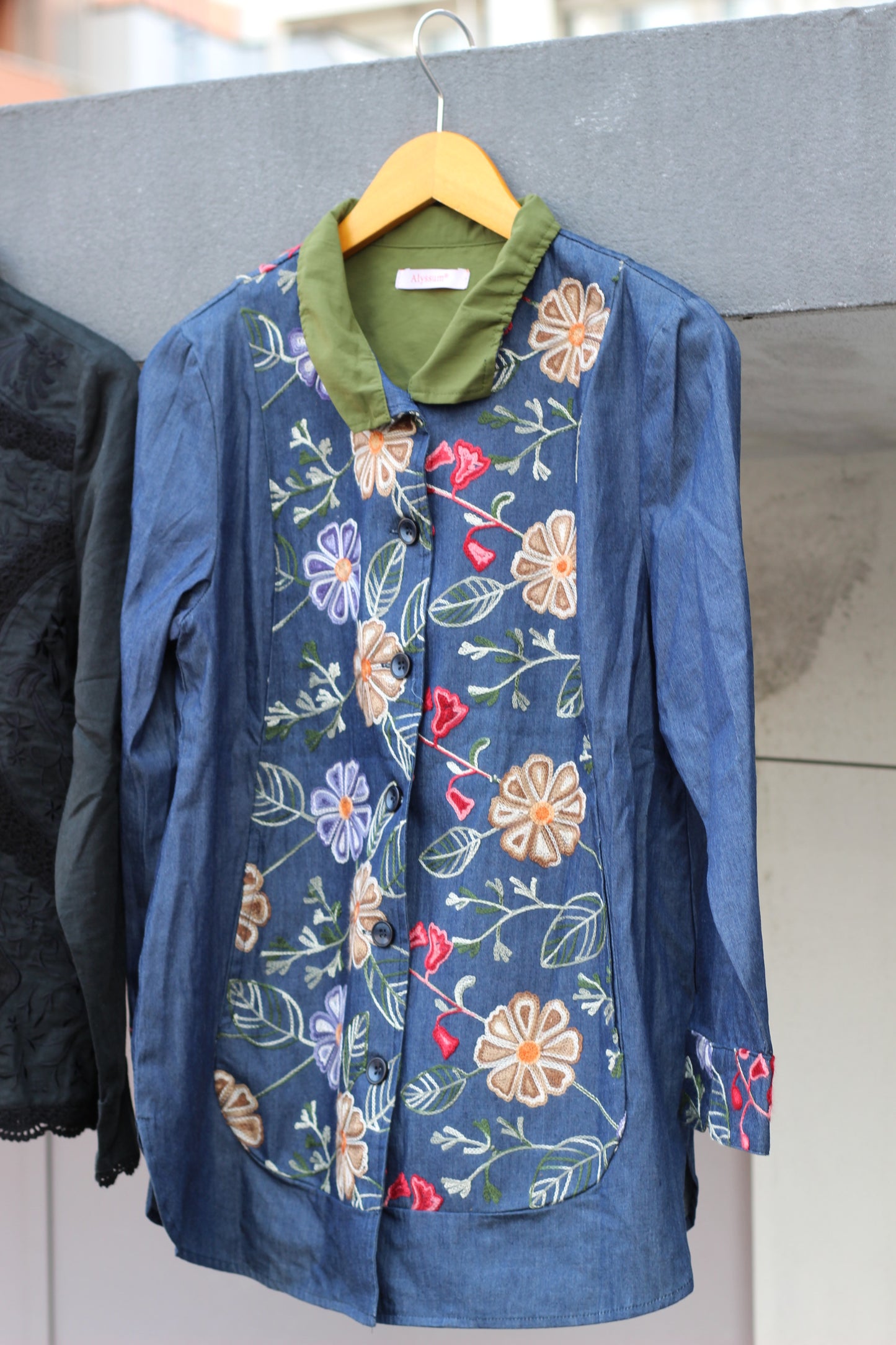 Women's Vintage Embroidery Design Shirt x2点