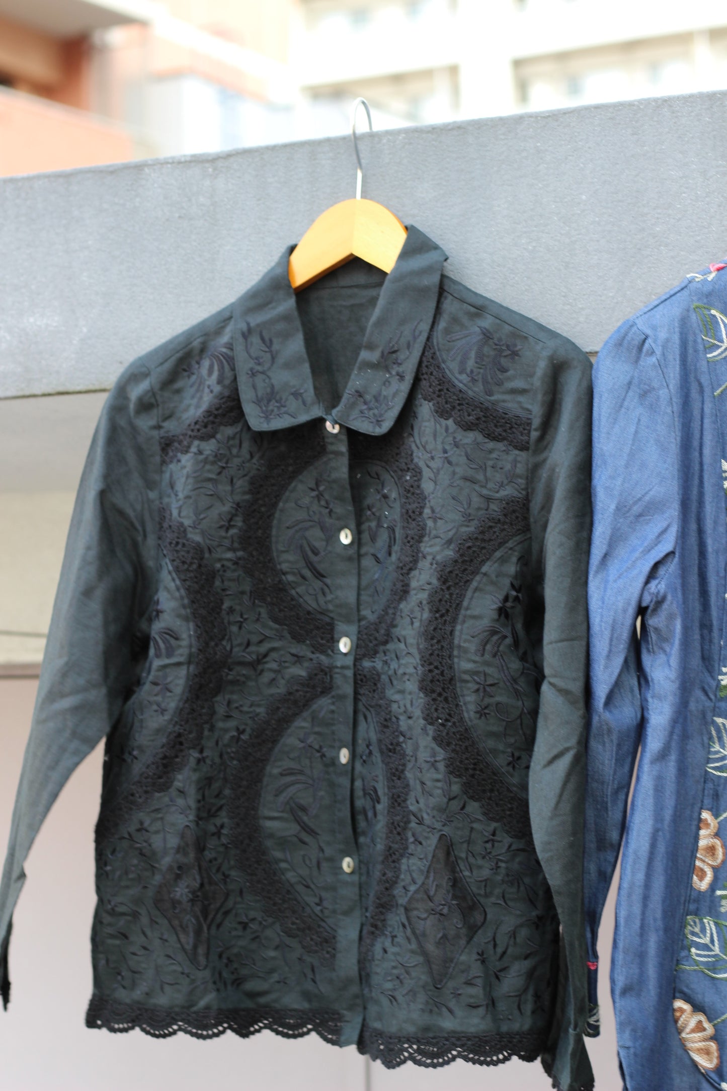 Women's Vintage Embroidery Design Shirt x2点