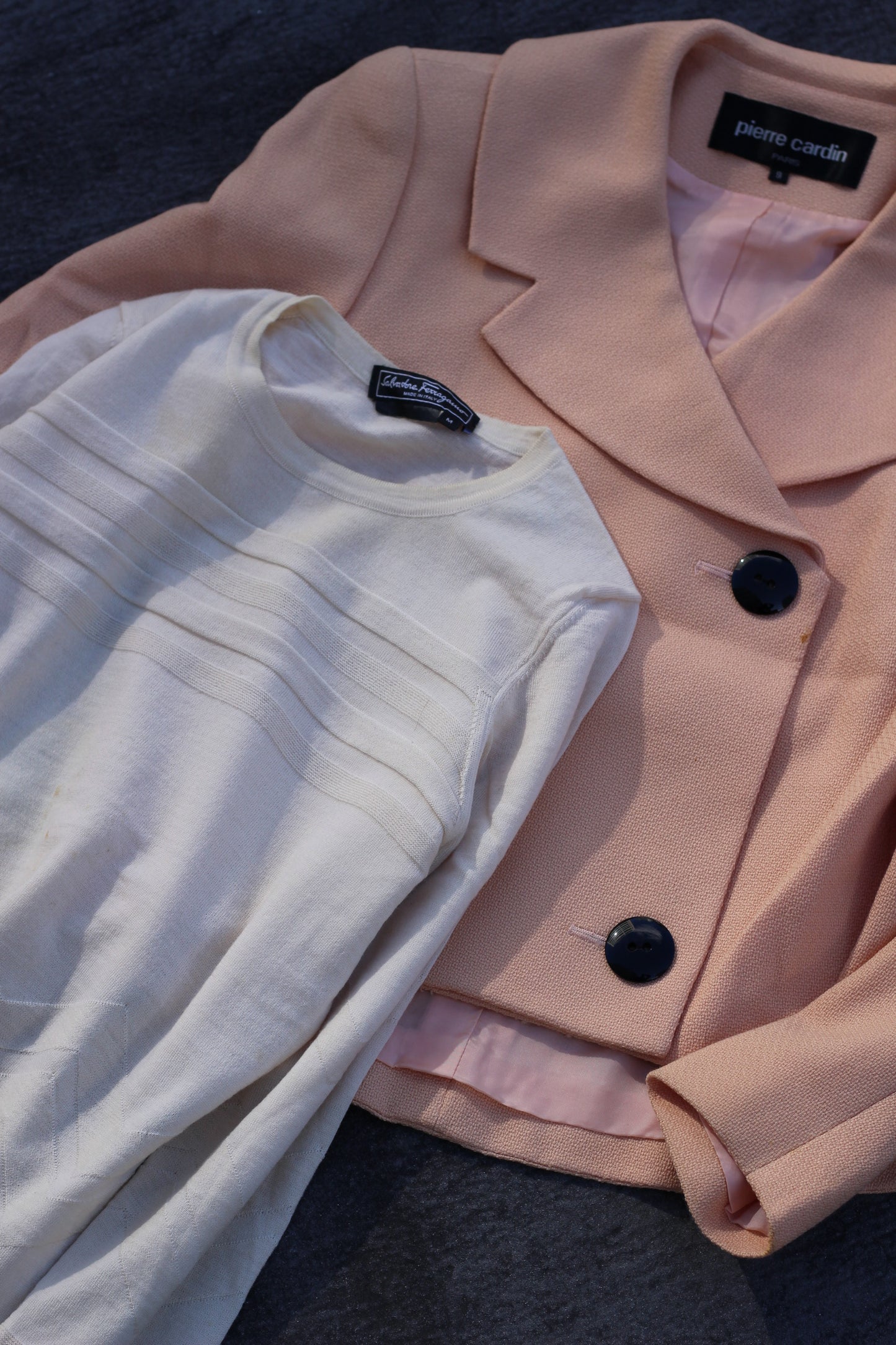Old luxury brand item x9点