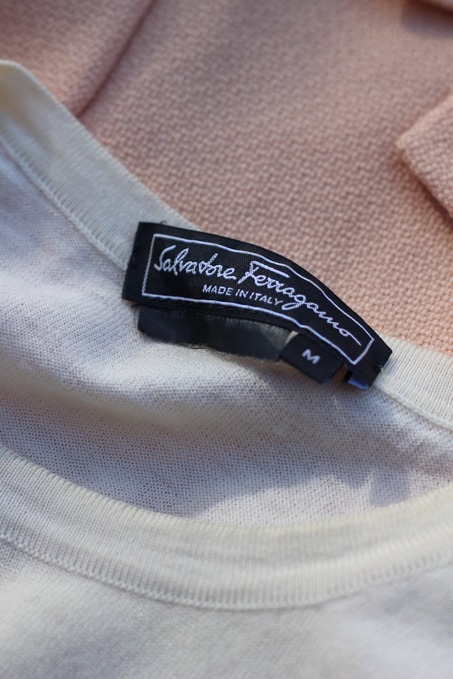 Old luxury brand item x9点