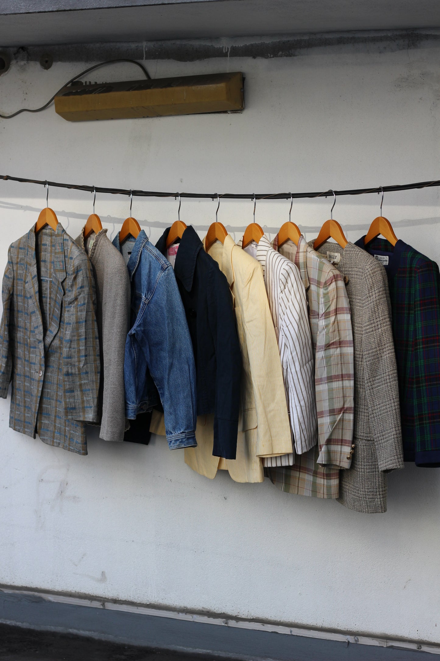 Ladies luxury brand jacket x9点