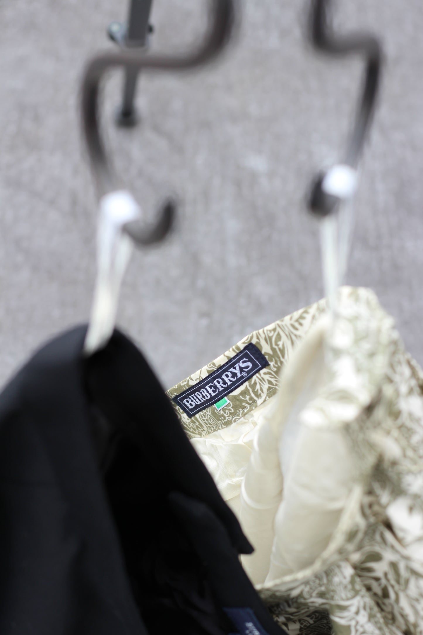 Old Burberry Skirt x2点