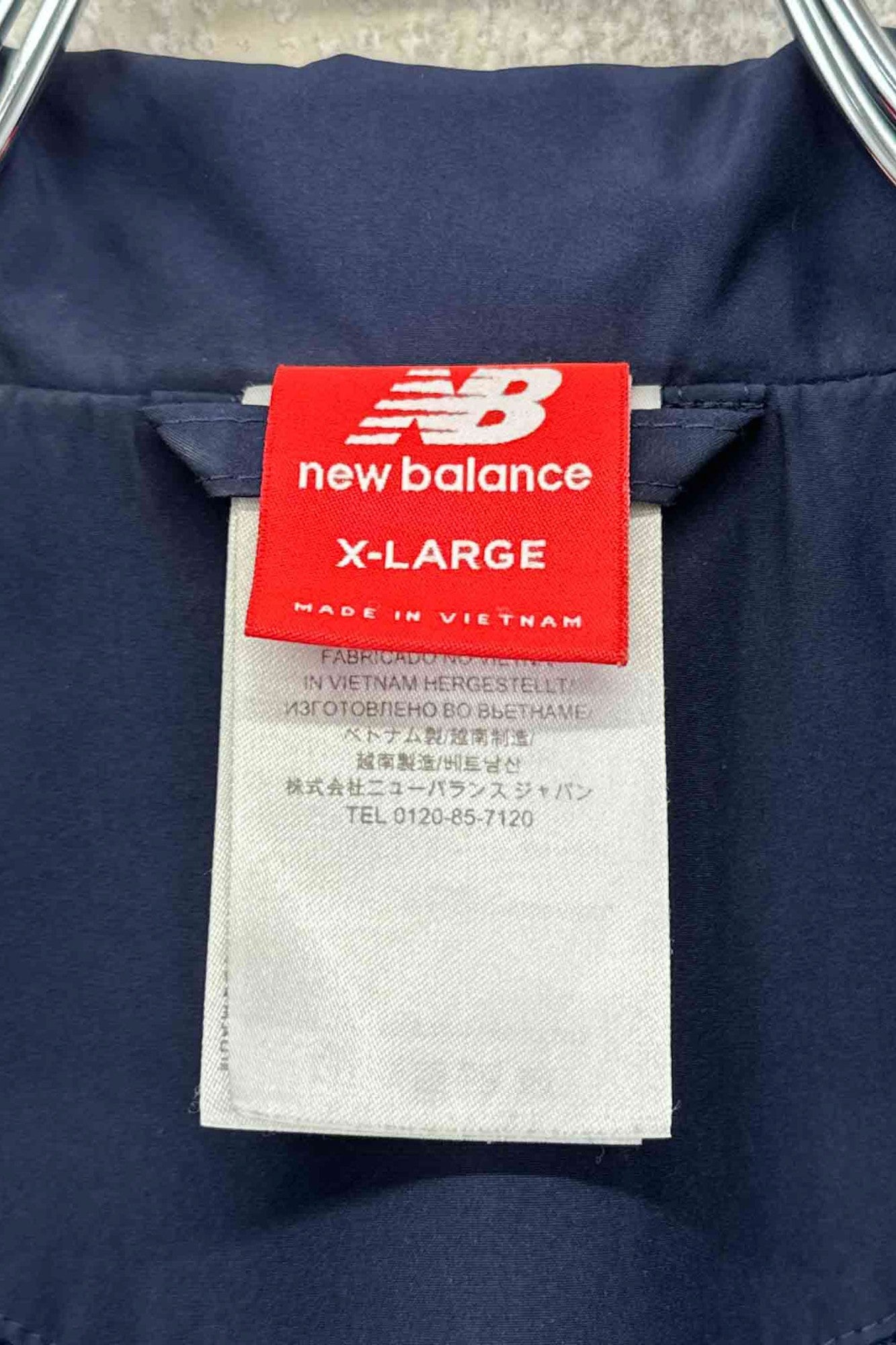 New Balance 海军蓝风衣