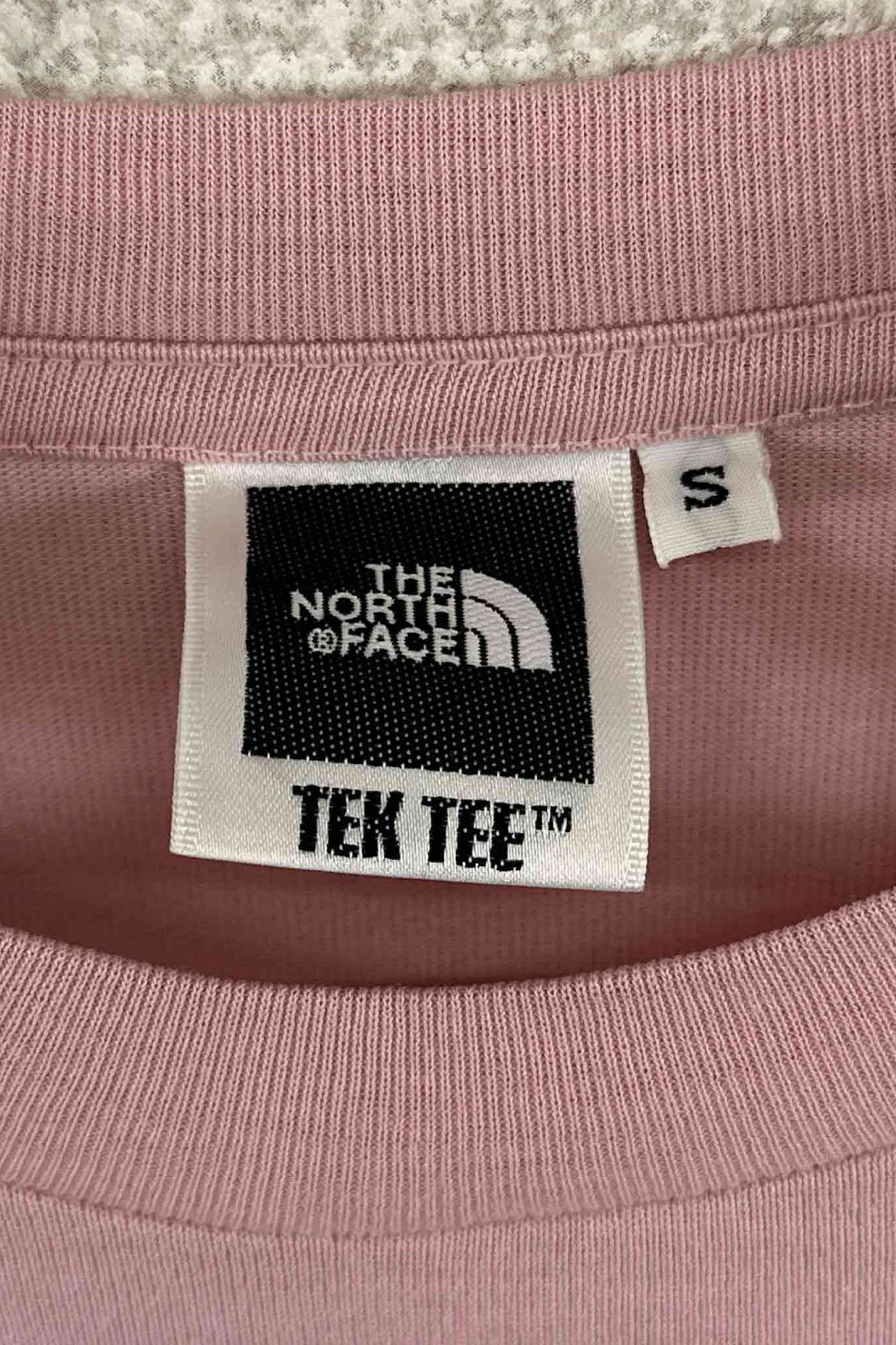 THE NORTH FACE 粉色长袖T恤