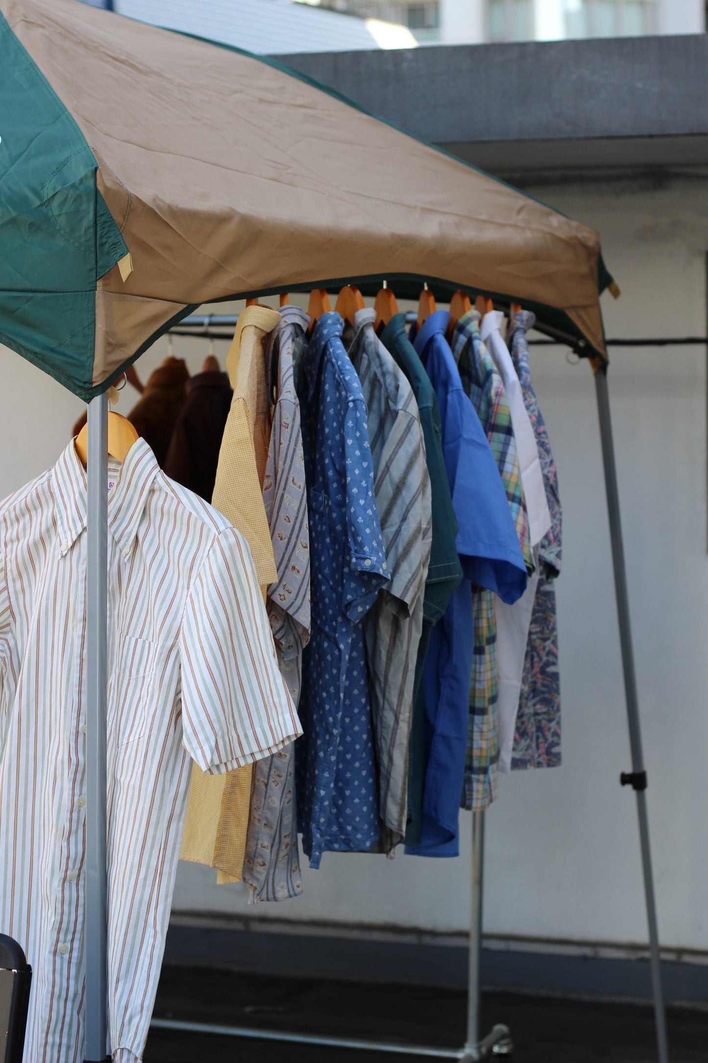 [¥100 each] Recommended for selling at flea markets! [Set of 100 used clothes] 
