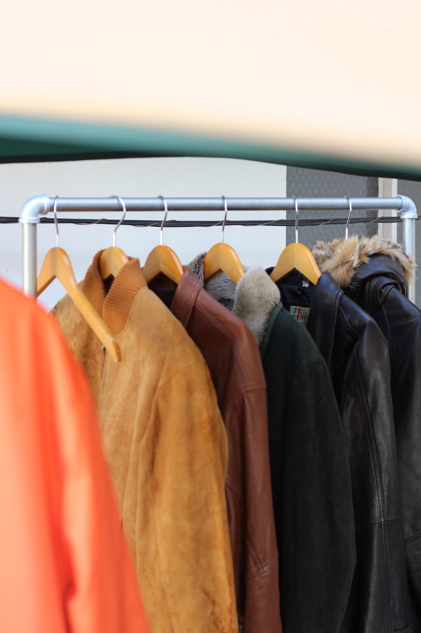 [¥100 each] Recommended for selling at flea markets! [Set of 100 used clothes] 