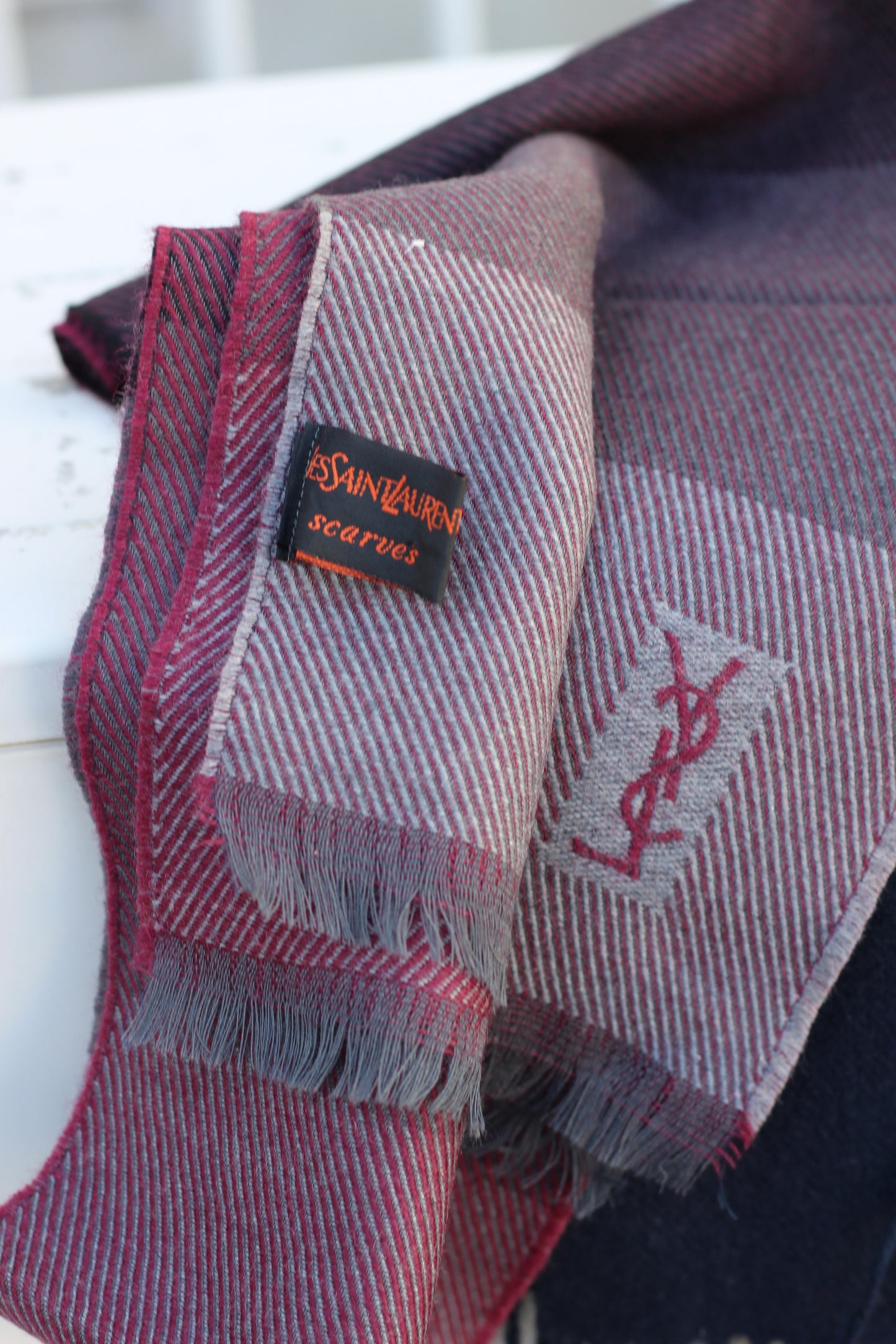 Yves Saint Laurent Muffler x2点