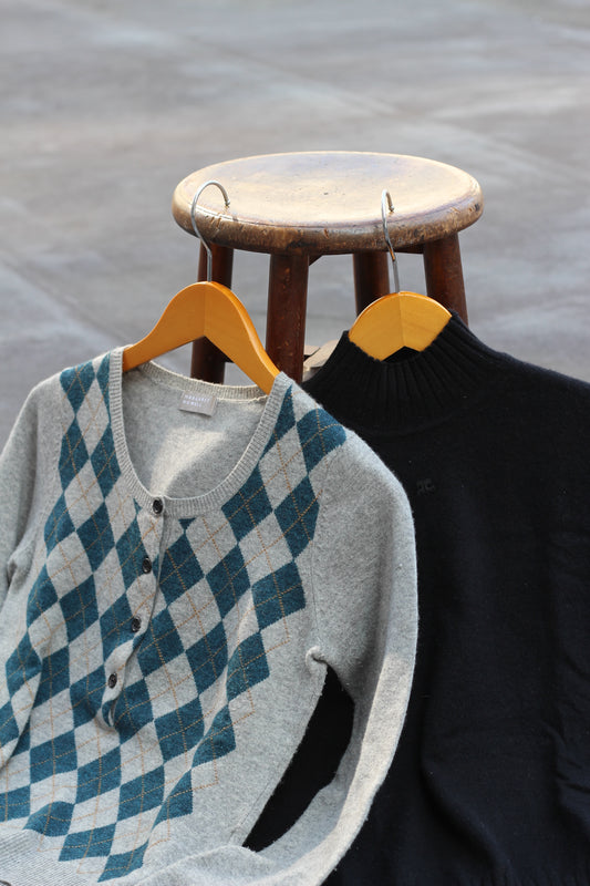 Courrèges & Margaret Howell Cashmere Knit x2点