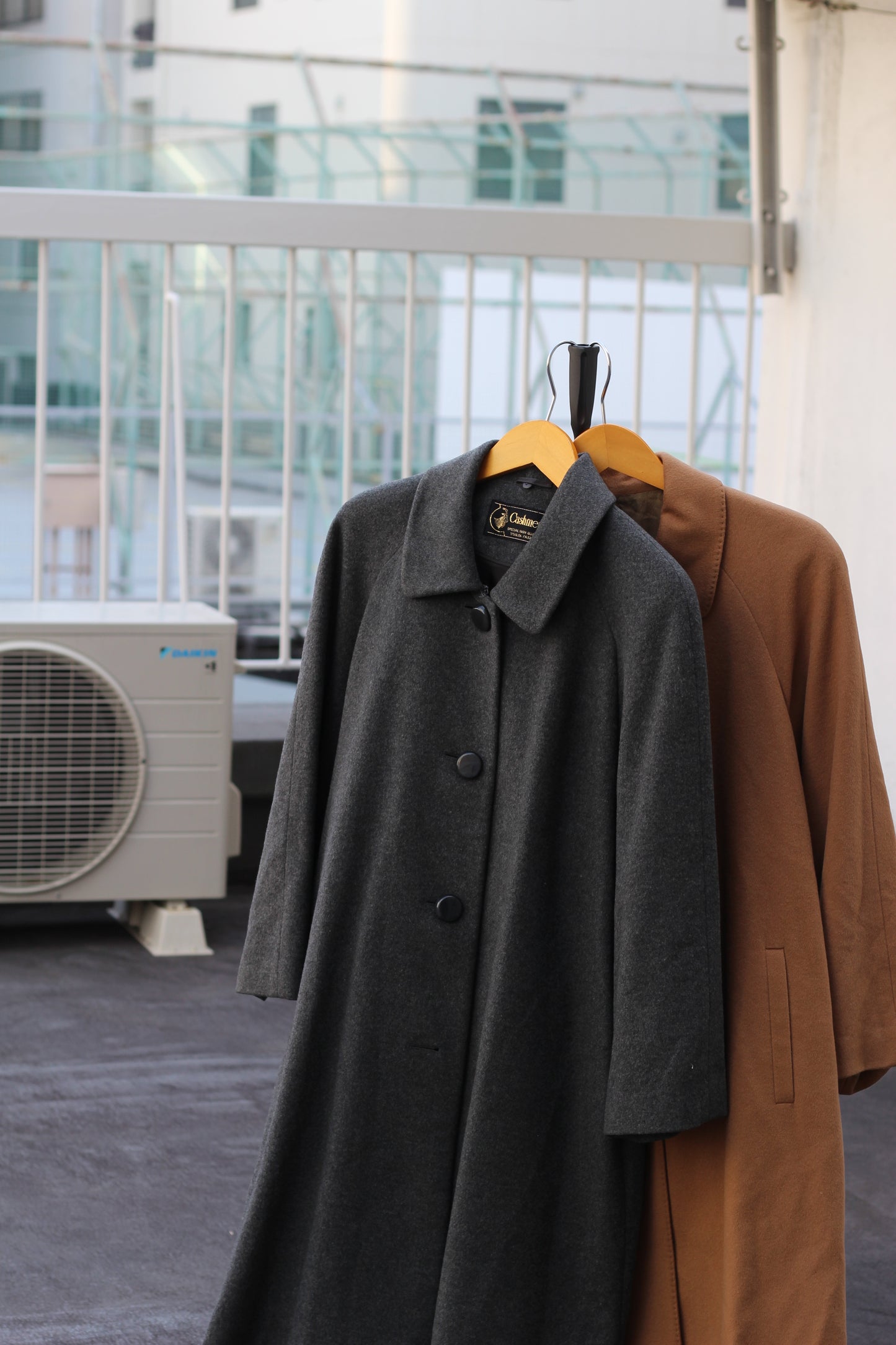 Women's 100% Cashmere Gray & Camel Coat x2点