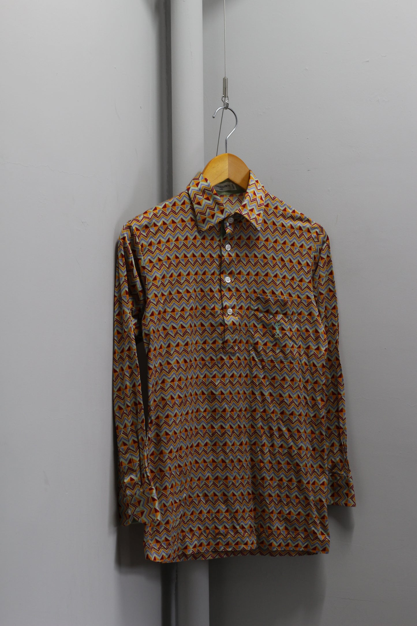 Yves Saint Laurent Tops x3点