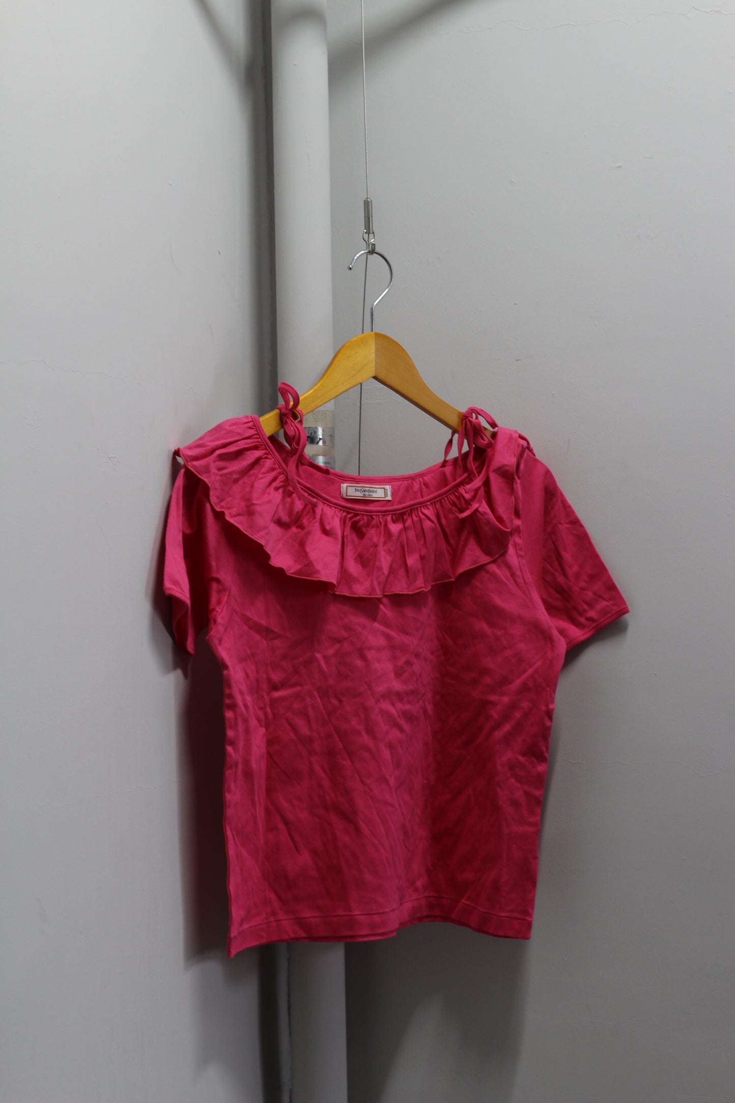 Yves Saint Laurent Tops x3点