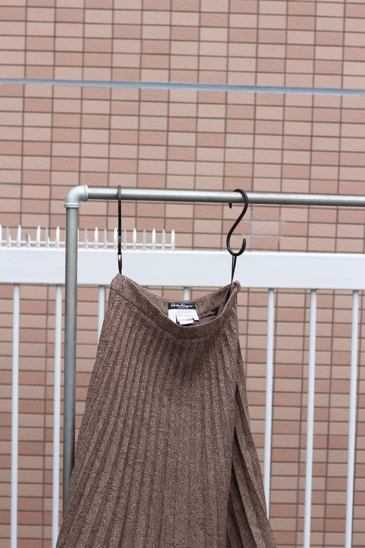 Made In Italy Salvador Ferragamo & Dolce & Gabbana Skirt x2点