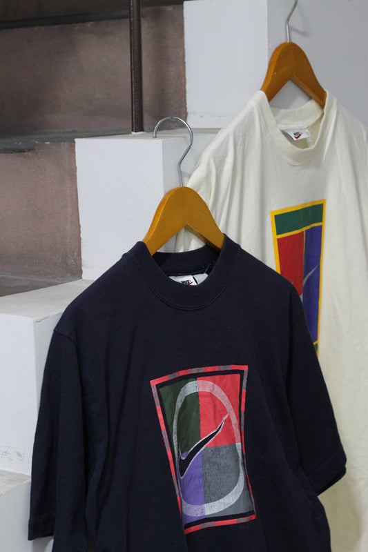 Old NIKE Y2K Style Swoosh Graphic T-Shirt x2点