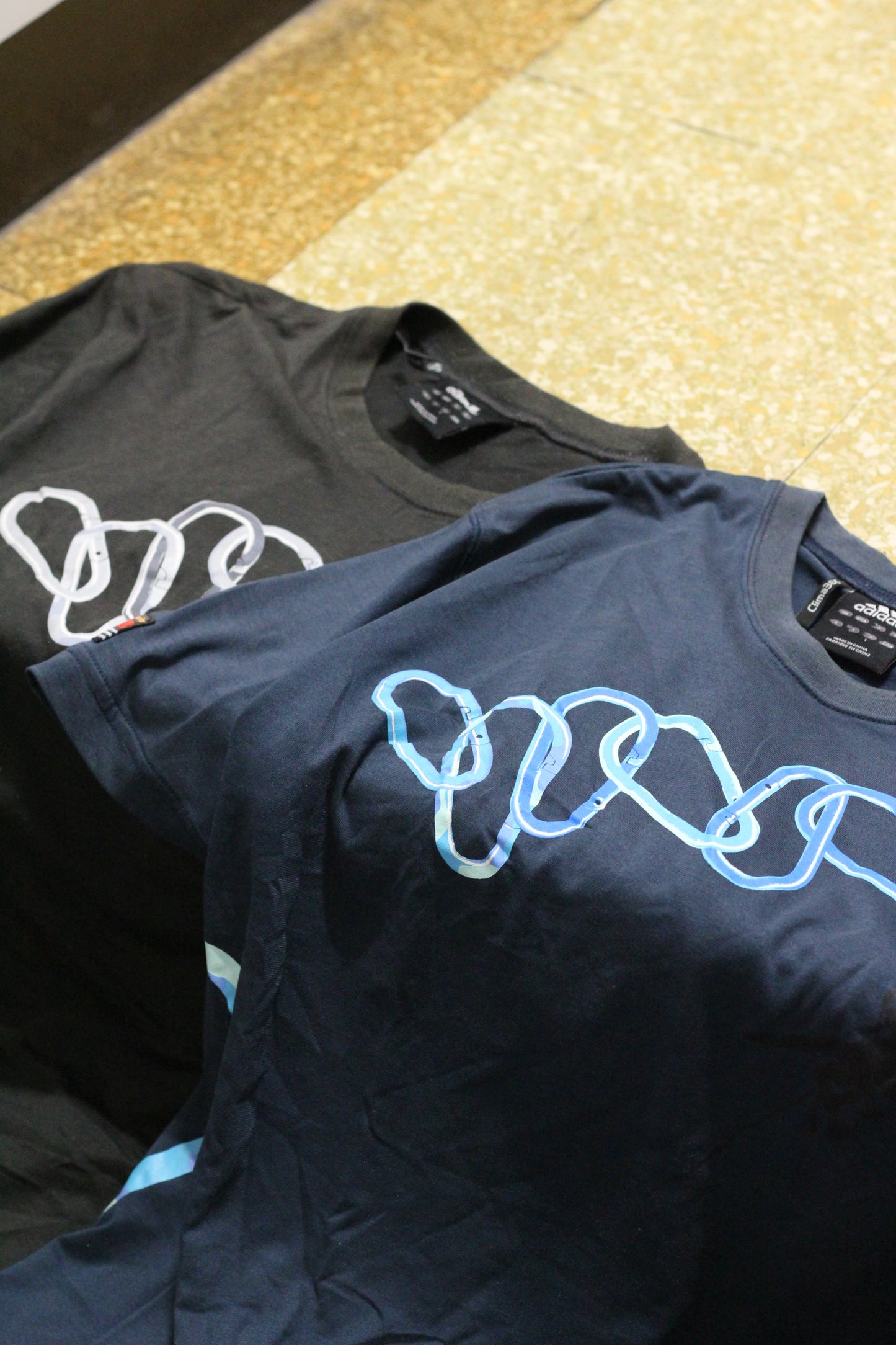Old adidas Y2K Cyber&Tech Graphic T-Shirt x4点