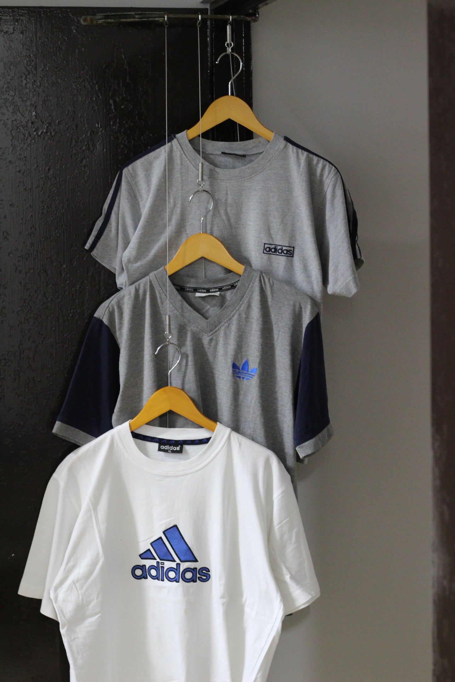 90's adidas Vintage Embroidered Logo T-Shirt x2点