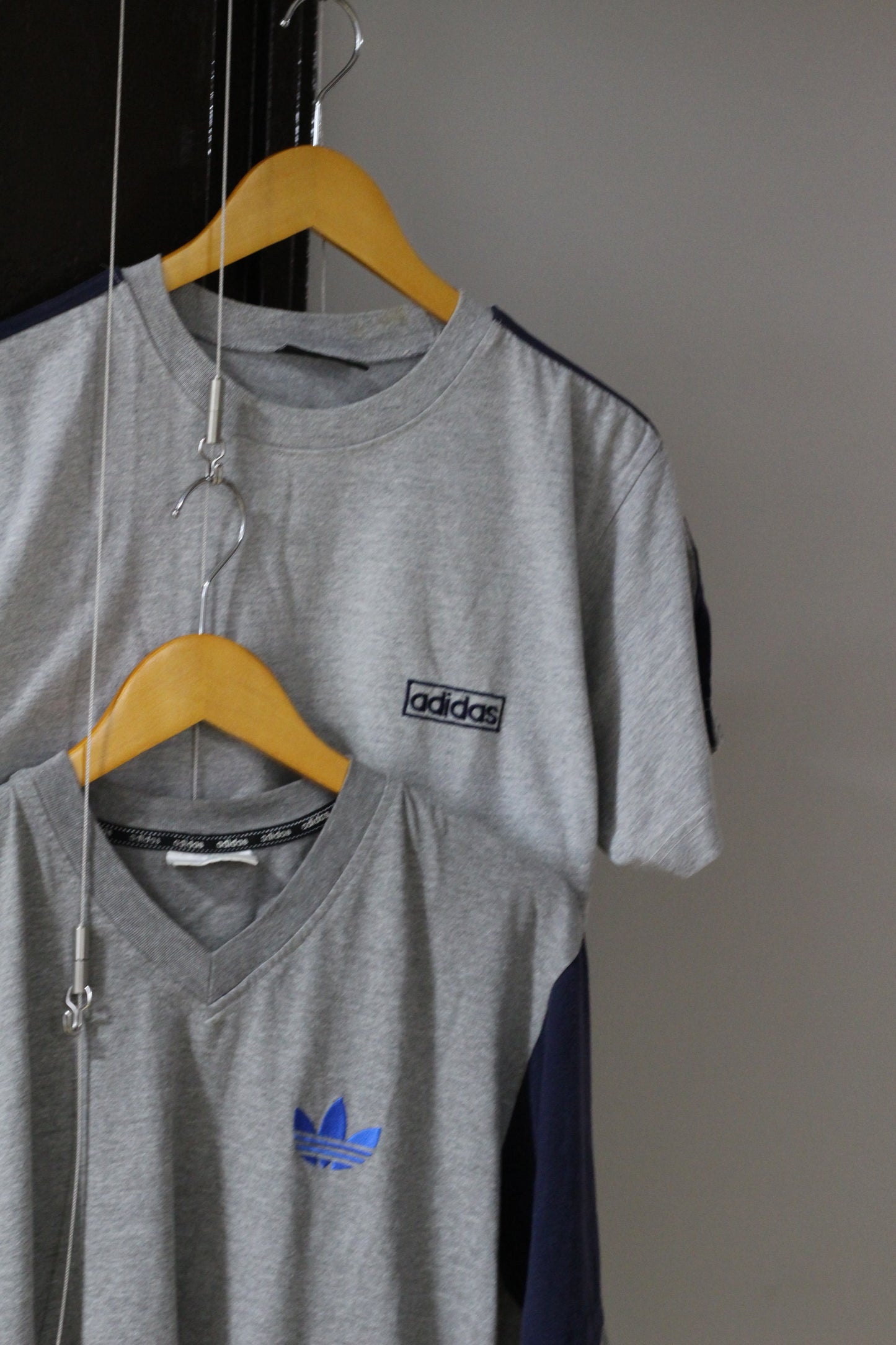 90's adidas Vintage Embroidered Logo T-Shirt x2点