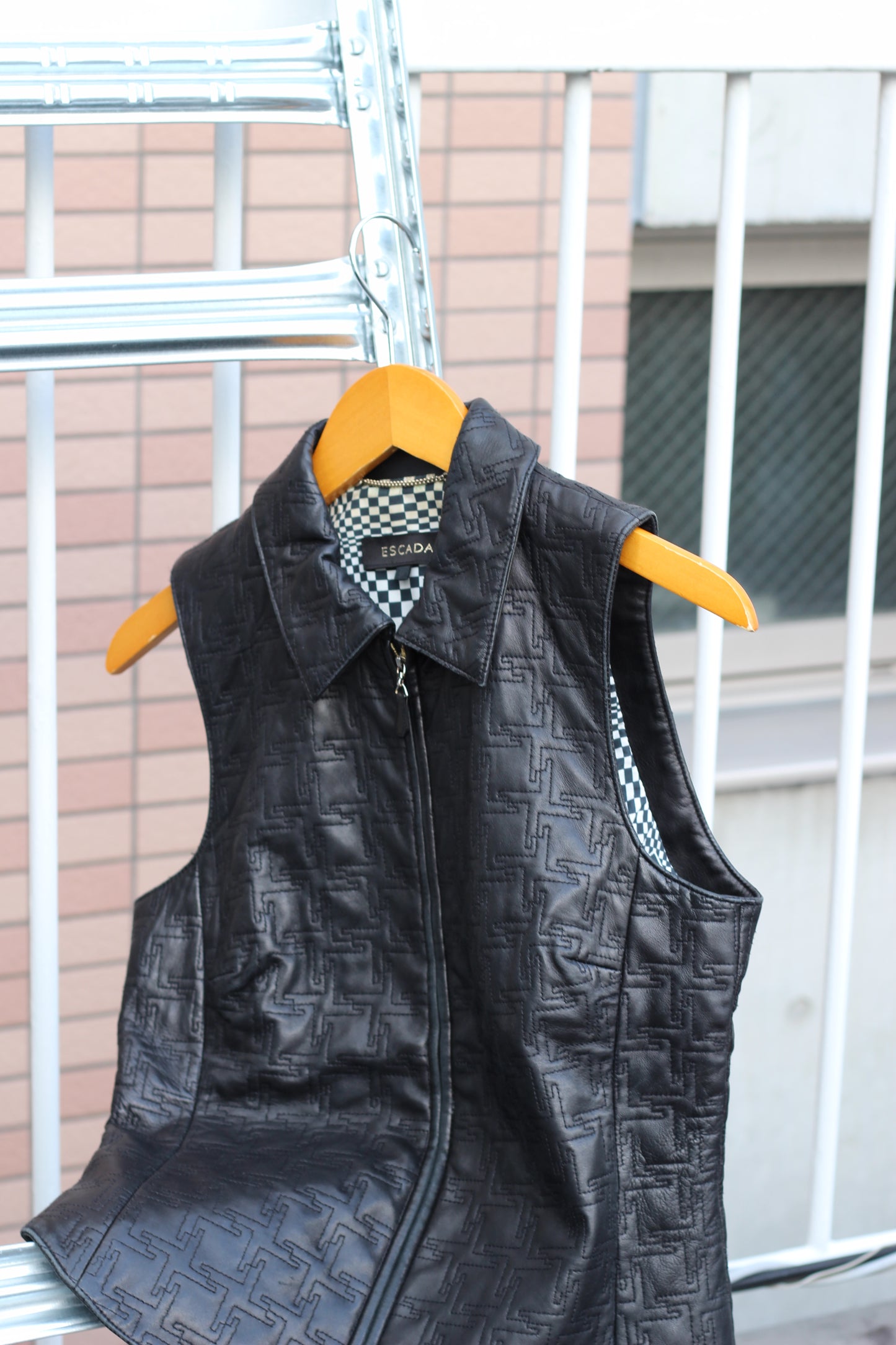 Women's Escada Leather Vests & Jackets x2点