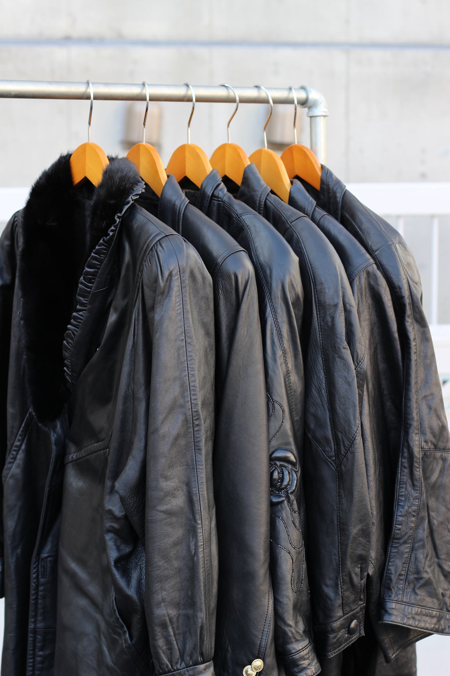 Women's Vintage Black Leather Jacket x6点