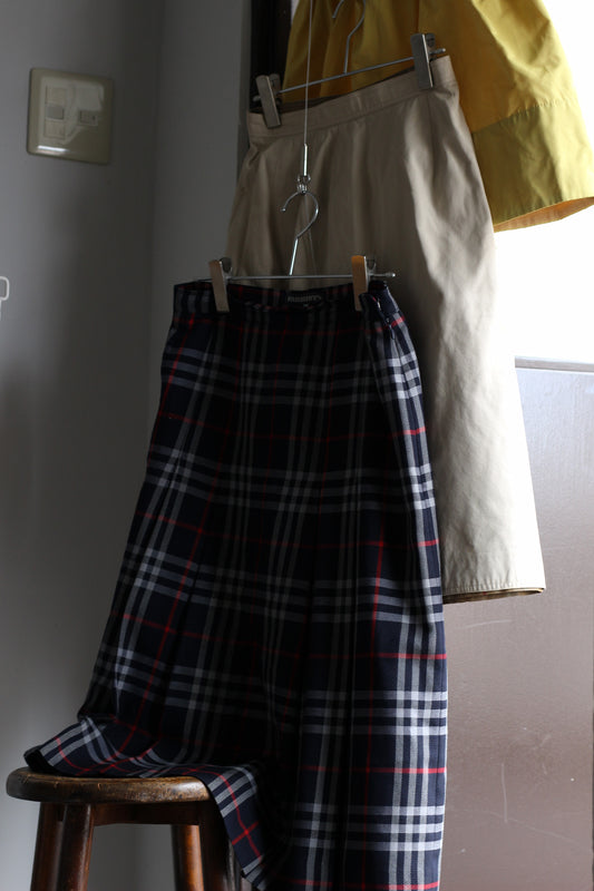 Old Burberry Skirt x5点