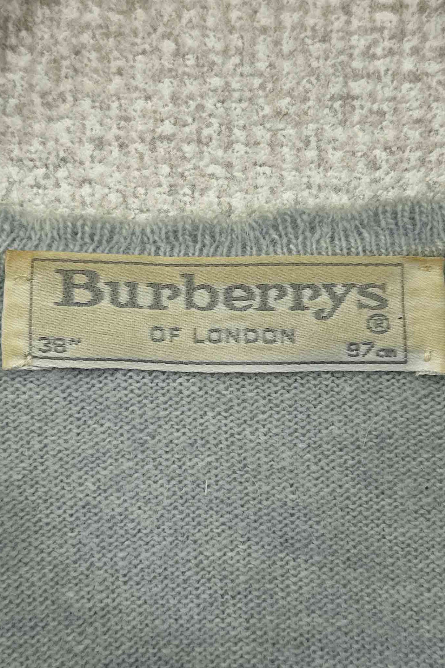 苏格兰制造 Burberrys 针织开衫