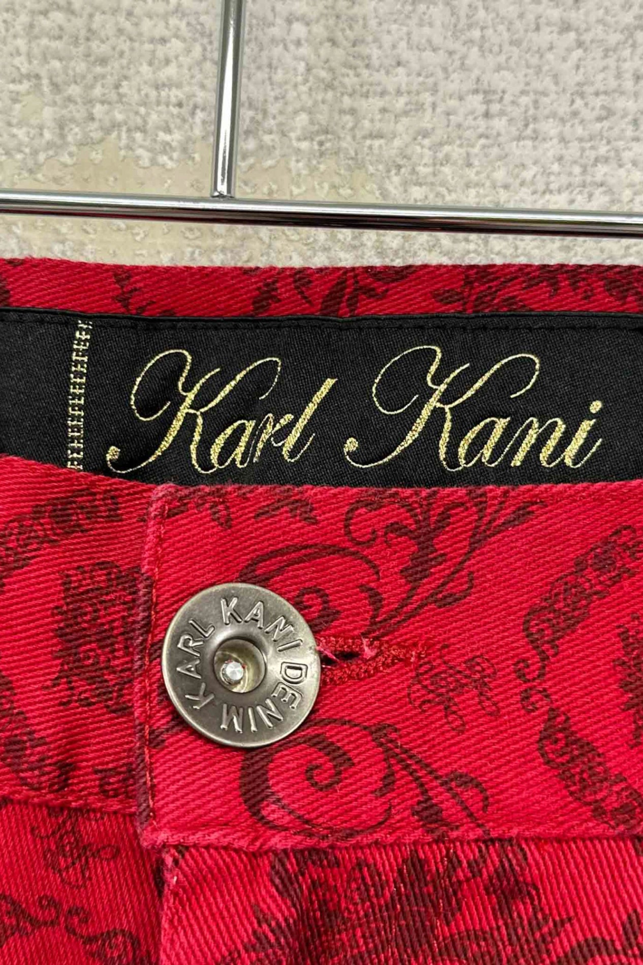 Karl Kani 红色半裤