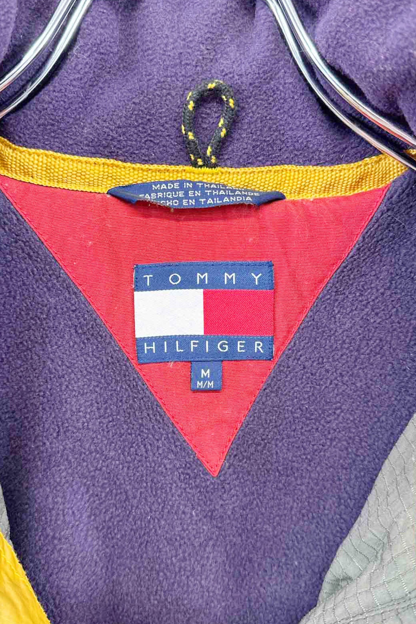 90 年代 TOMMY HILFIGER 红色尼龙夹克