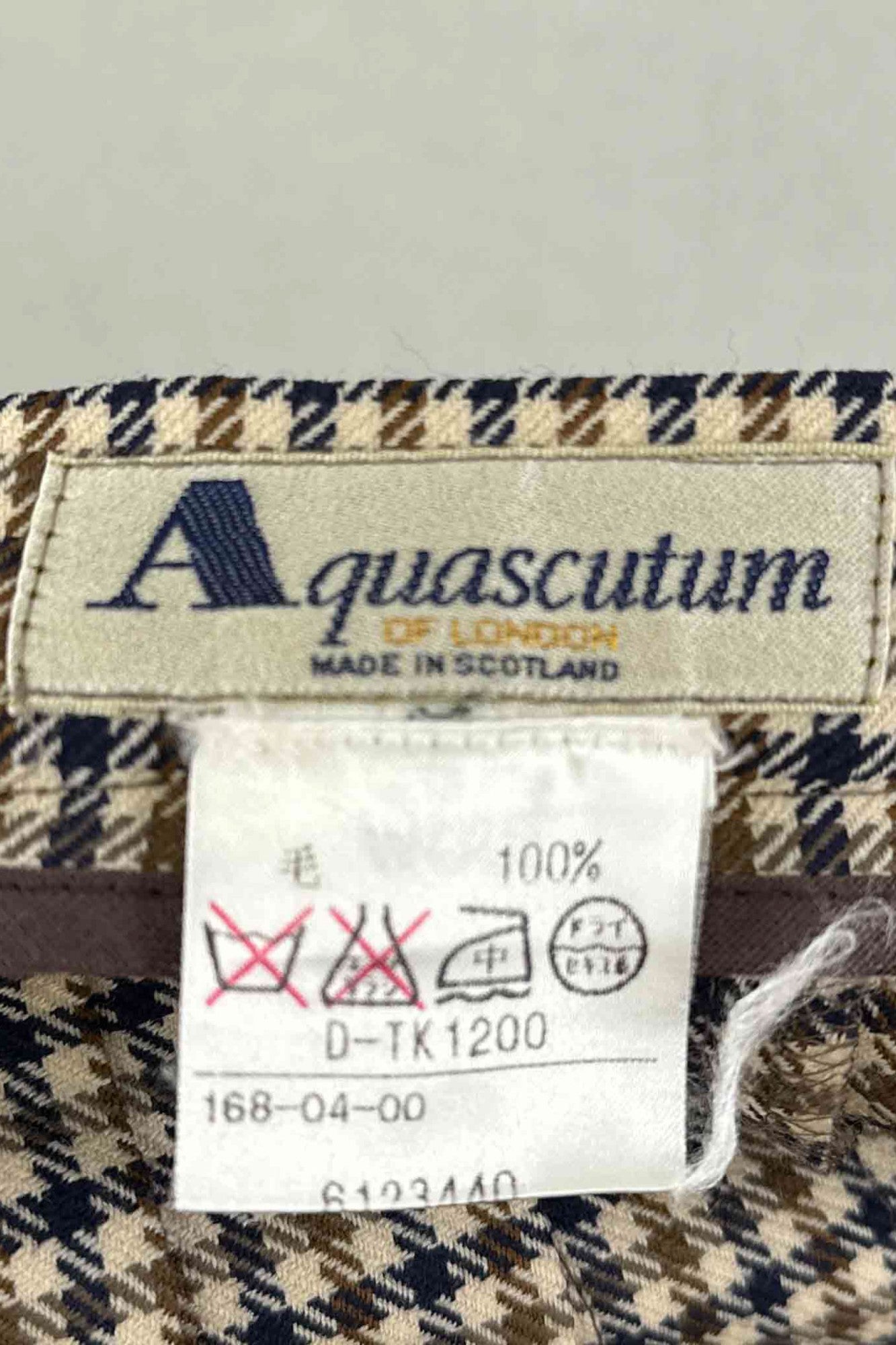 Aquascutum 米色格纹百褶半身裙