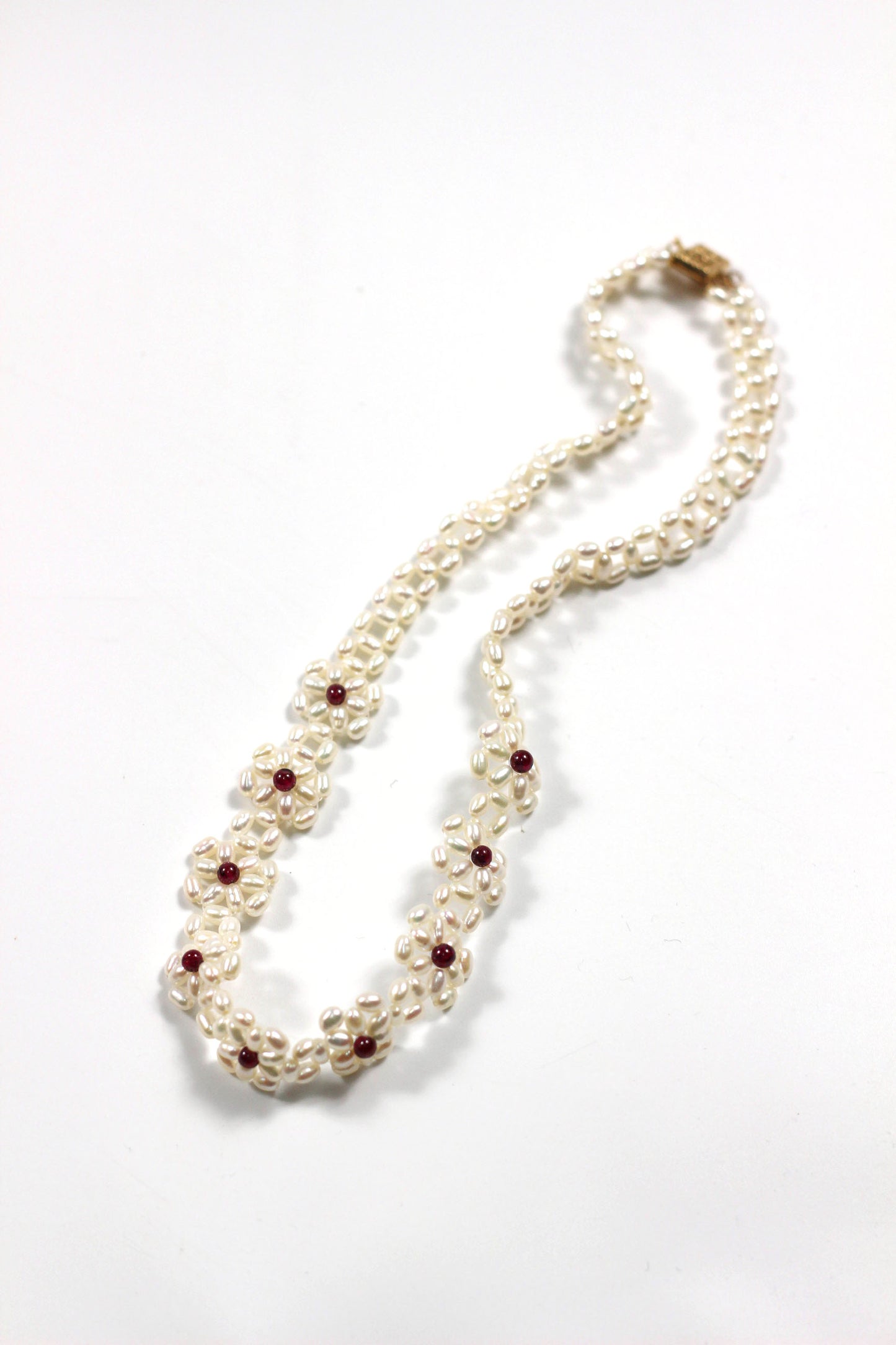 Vintage white beads flower necklace 白雪の花