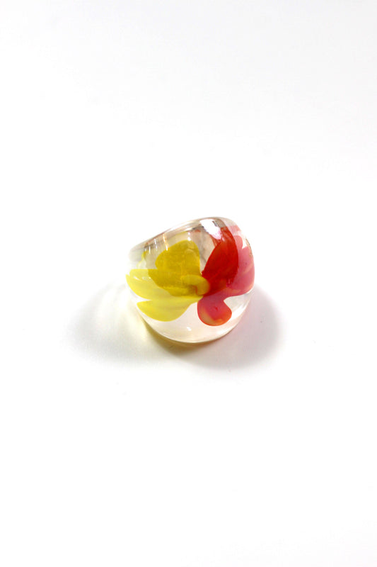 Vintage yellow x red clear ring A world of brightness and passion 